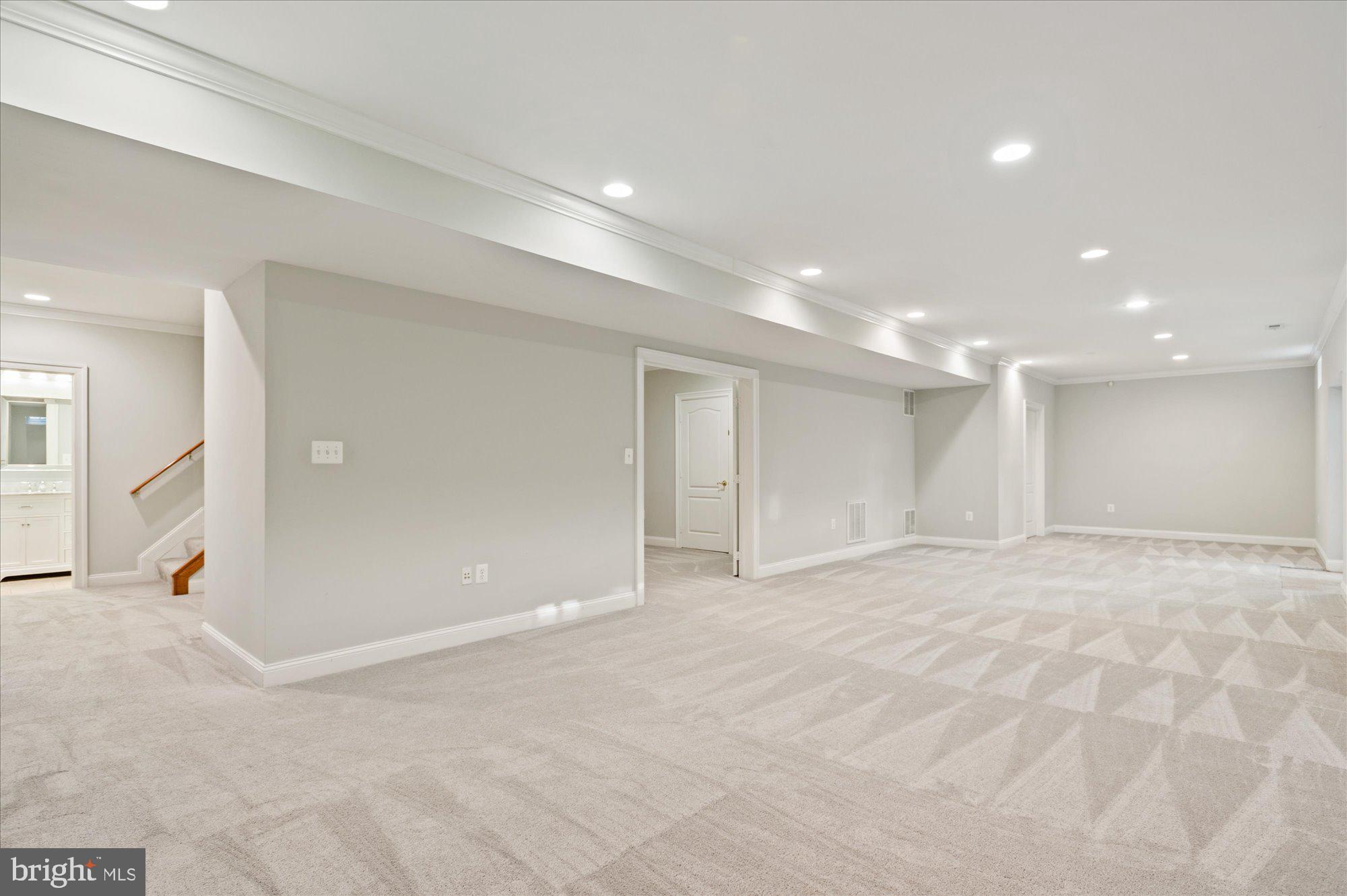 BERKSHIRE OAKWOOD - Residential