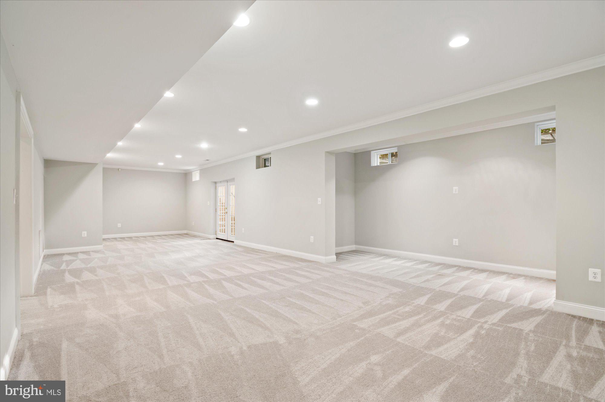 BERKSHIRE OAKWOOD - Residential