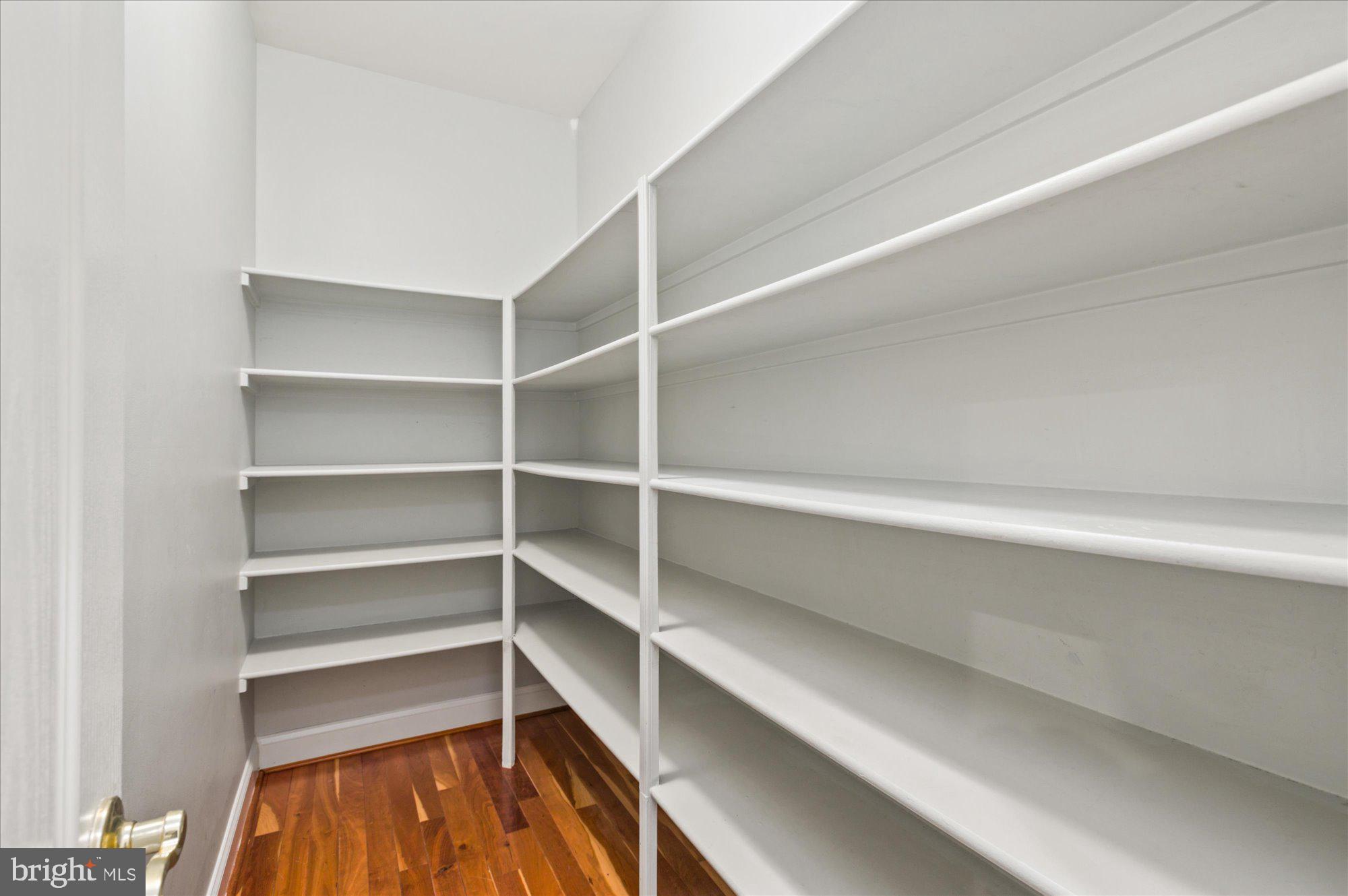 BERKSHIRE OAKWOOD - Residential