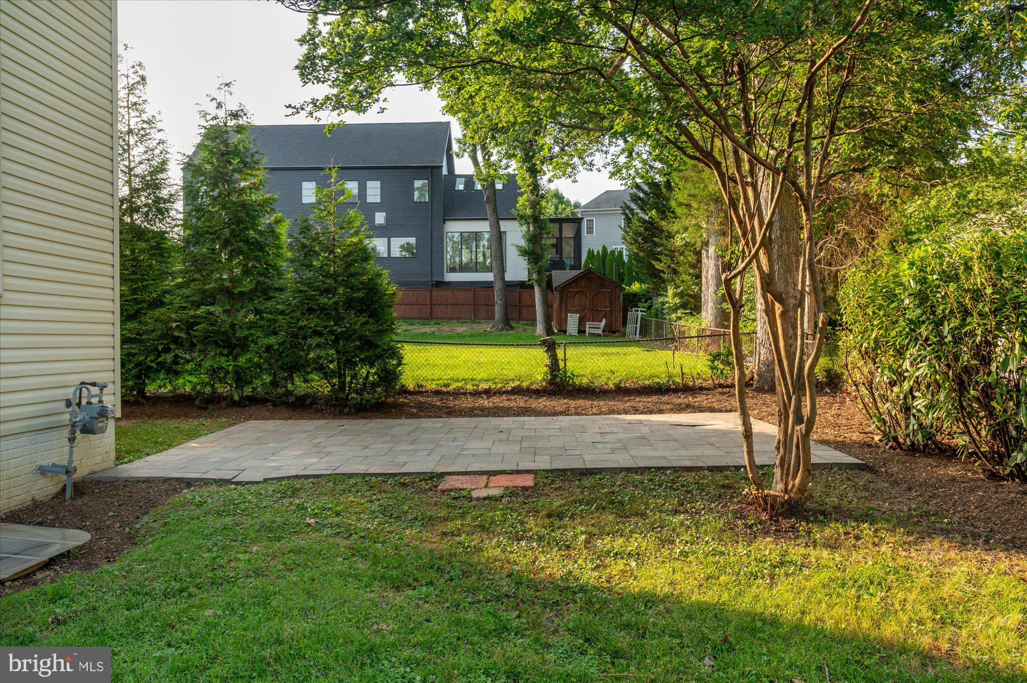 BERKSHIRE OAKWOOD - Residential