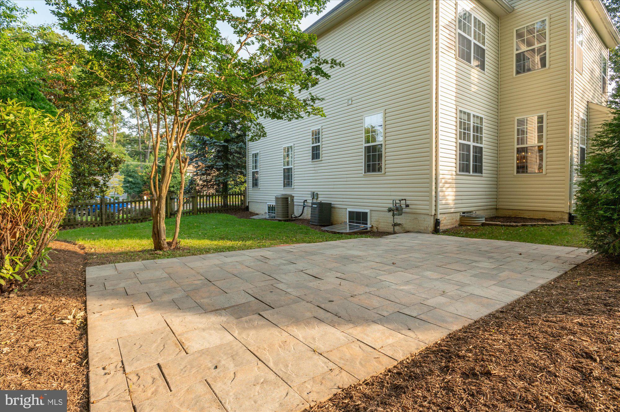 BERKSHIRE OAKWOOD - Residential