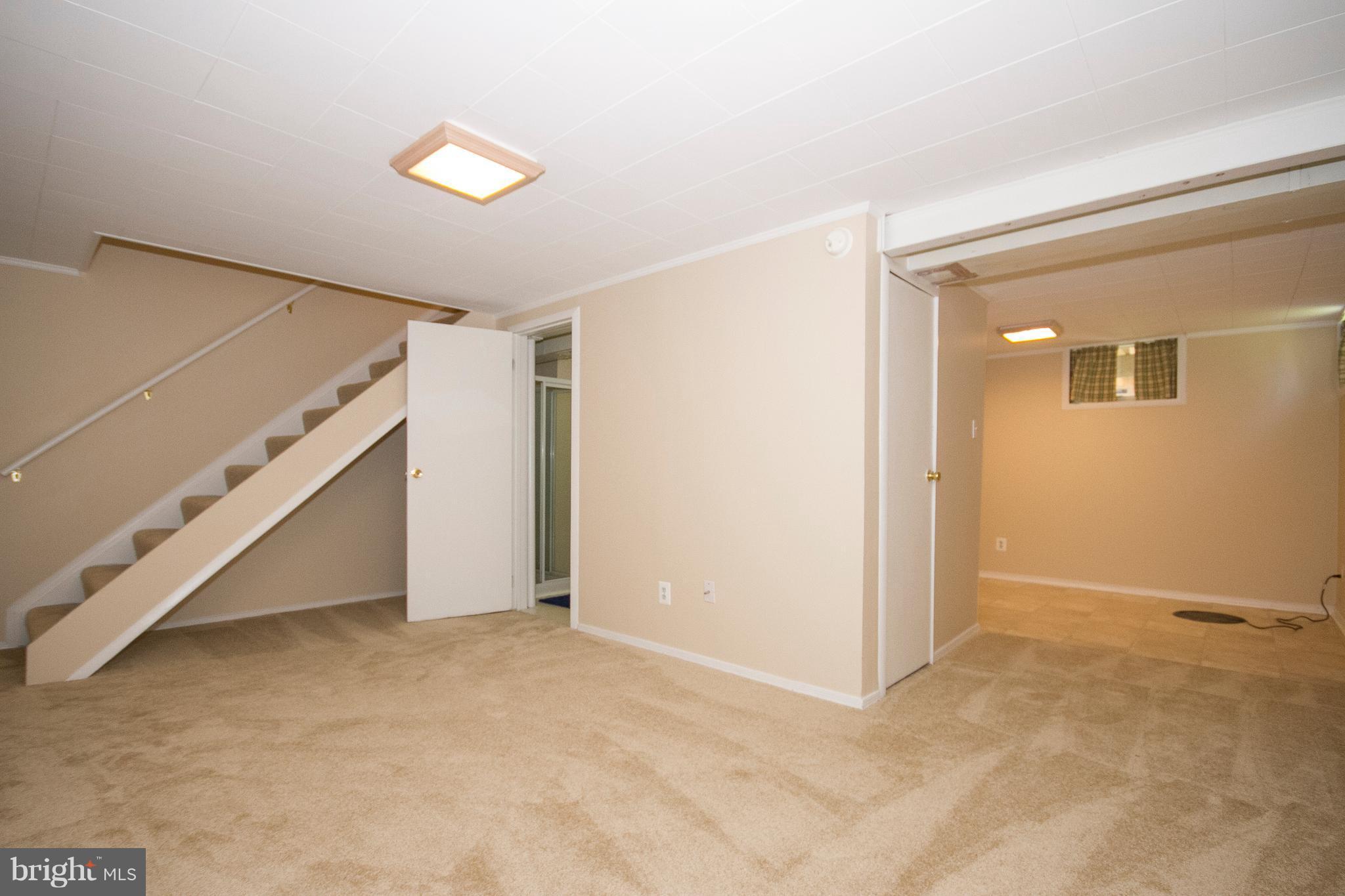 MAYFIELD MANOR - Residential