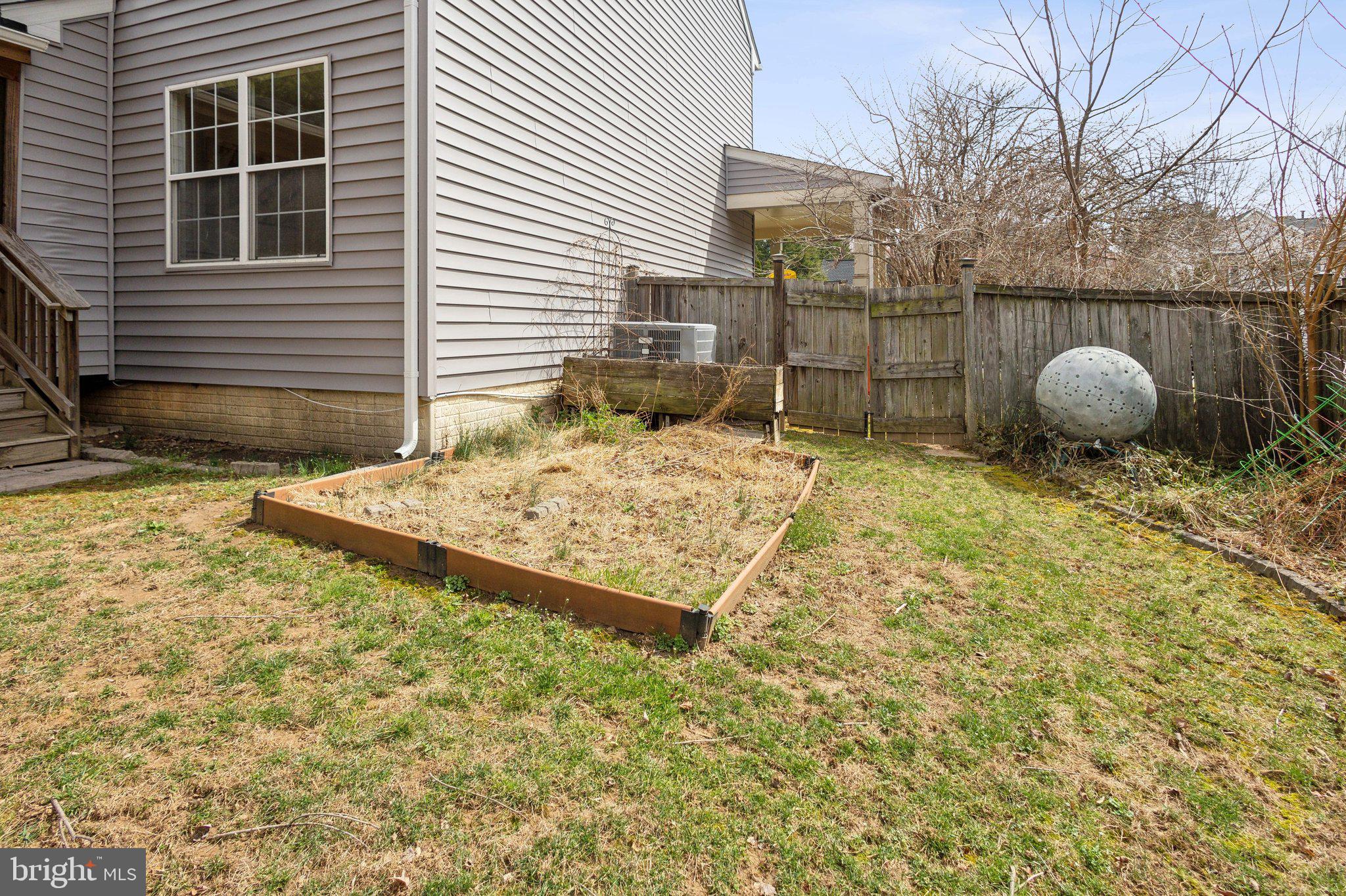 BLOOMS CROSSING - Residential