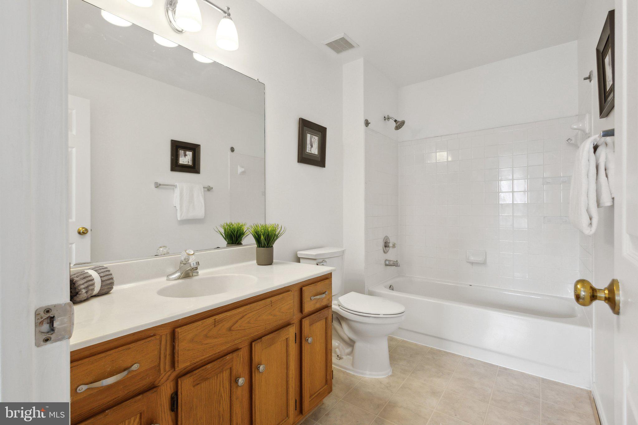 BLOOMS CROSSING - Residential