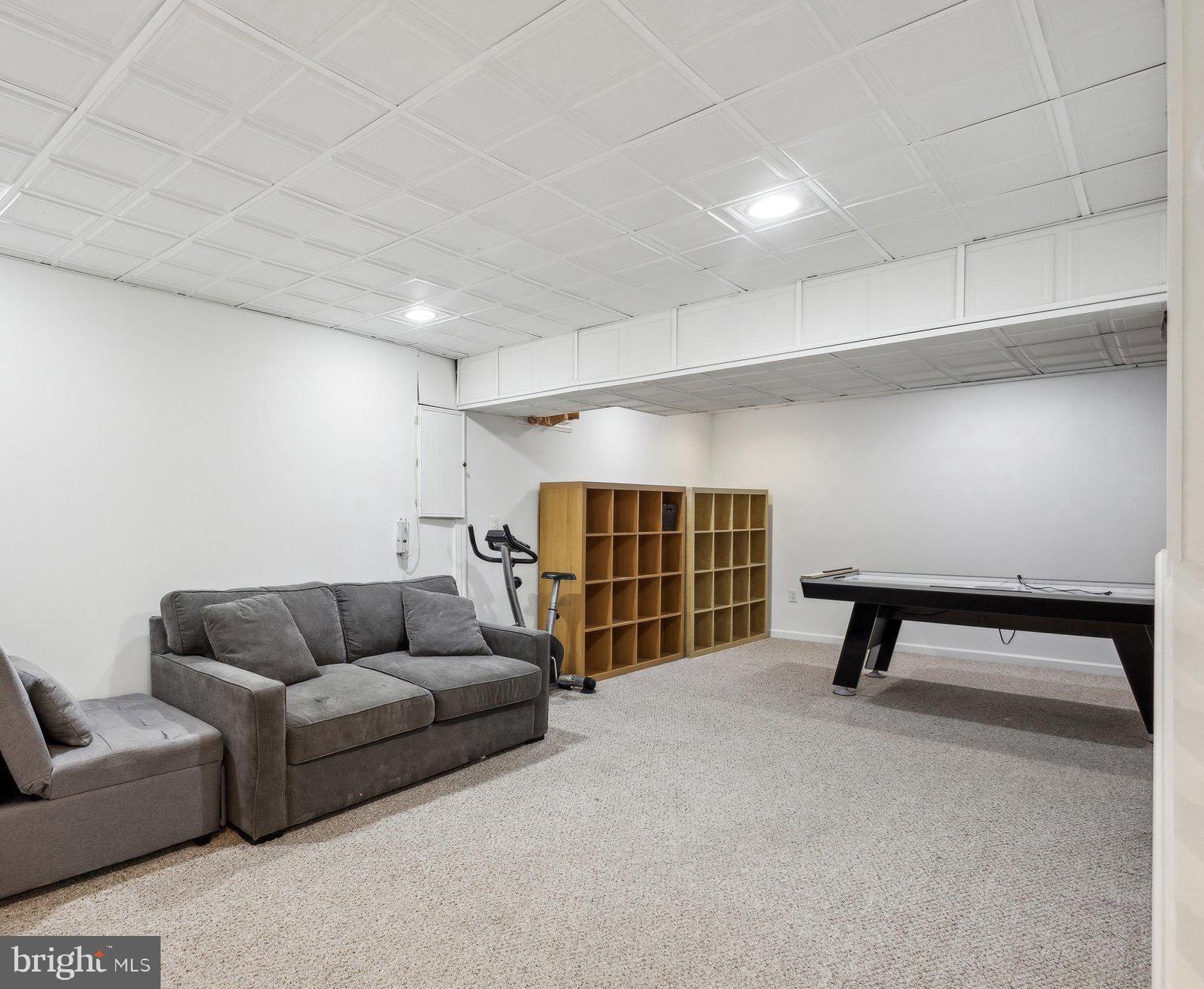 BLOOMS CROSSING - Residential