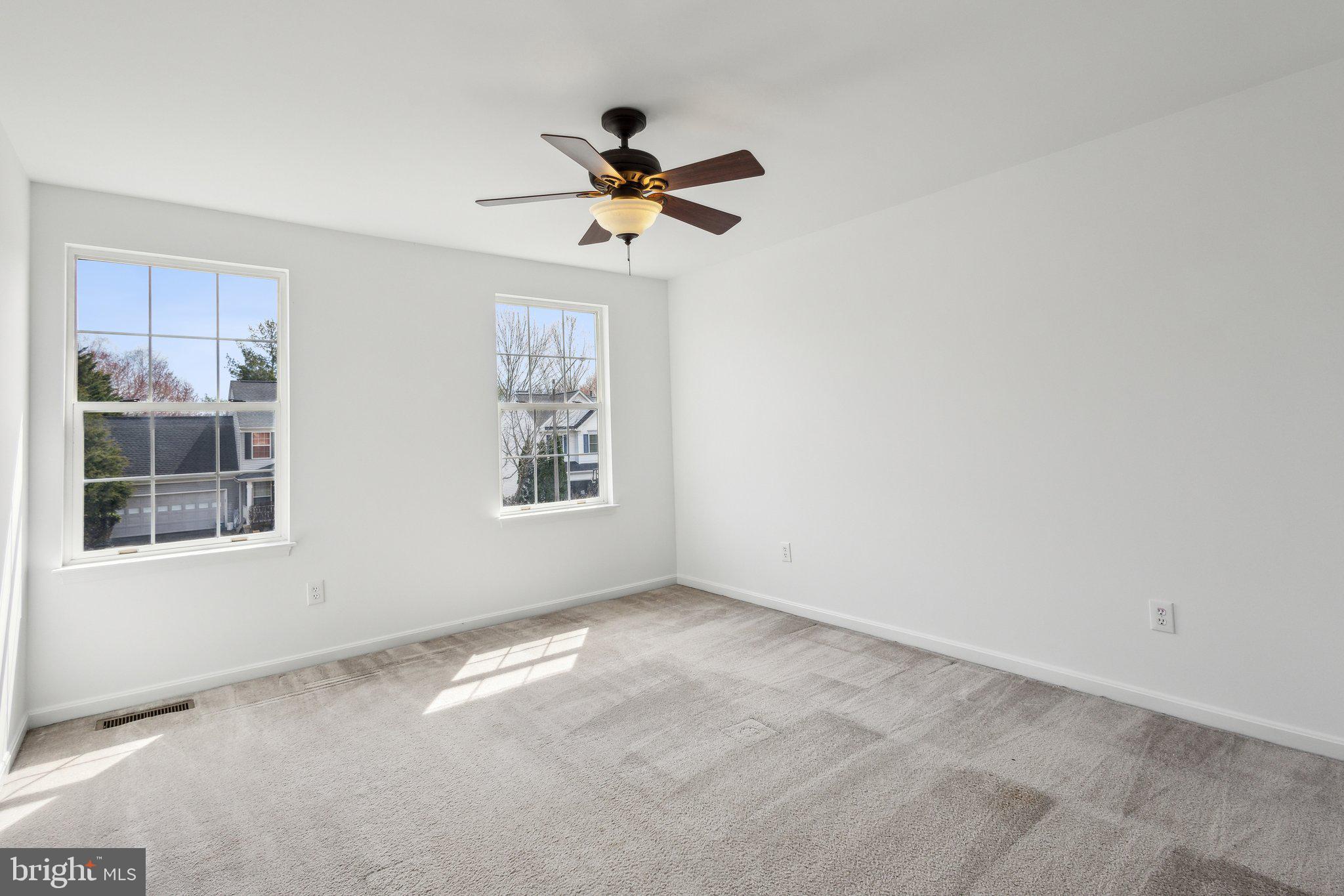 BLOOMS CROSSING - Residential