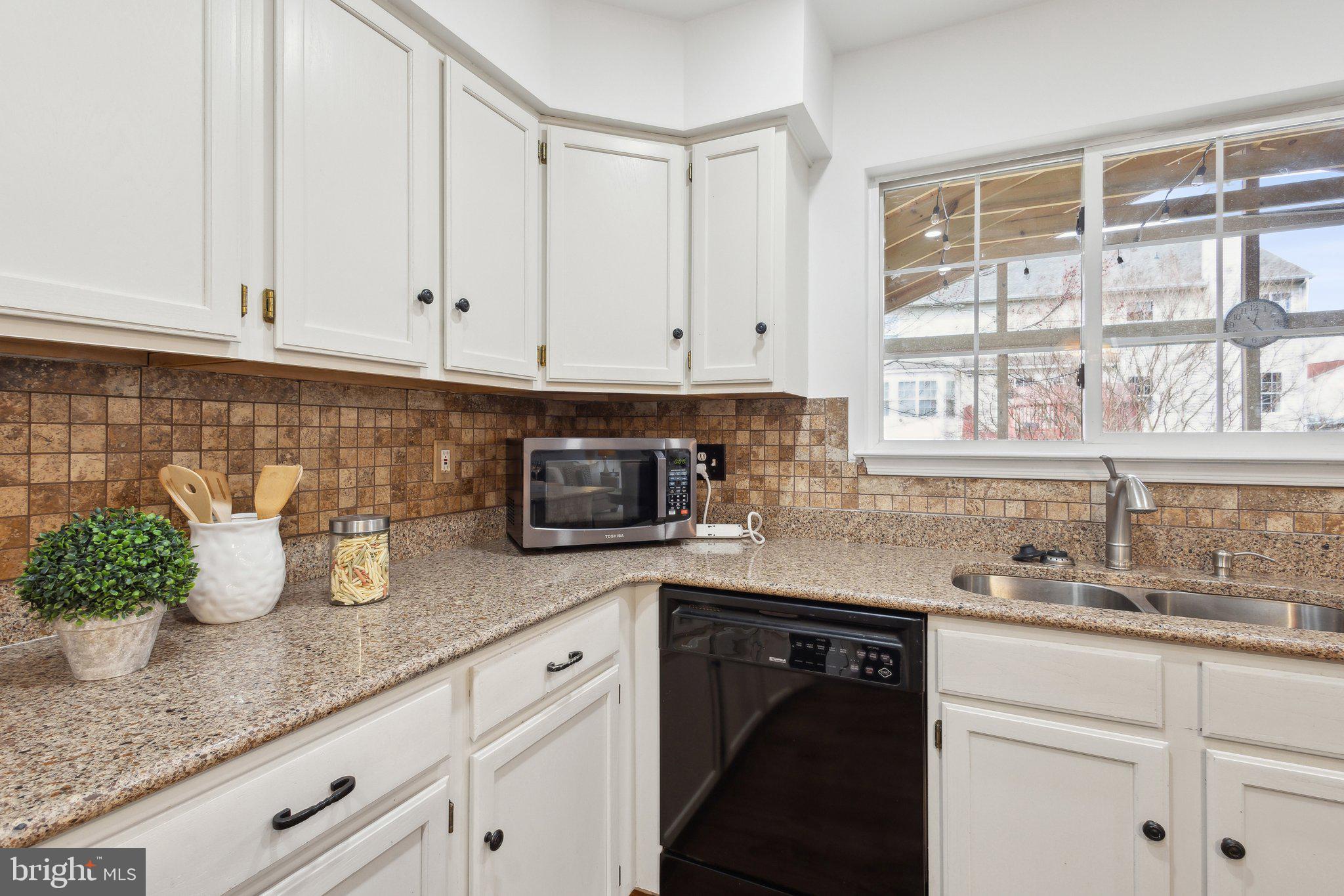 BLOOMS CROSSING - Residential