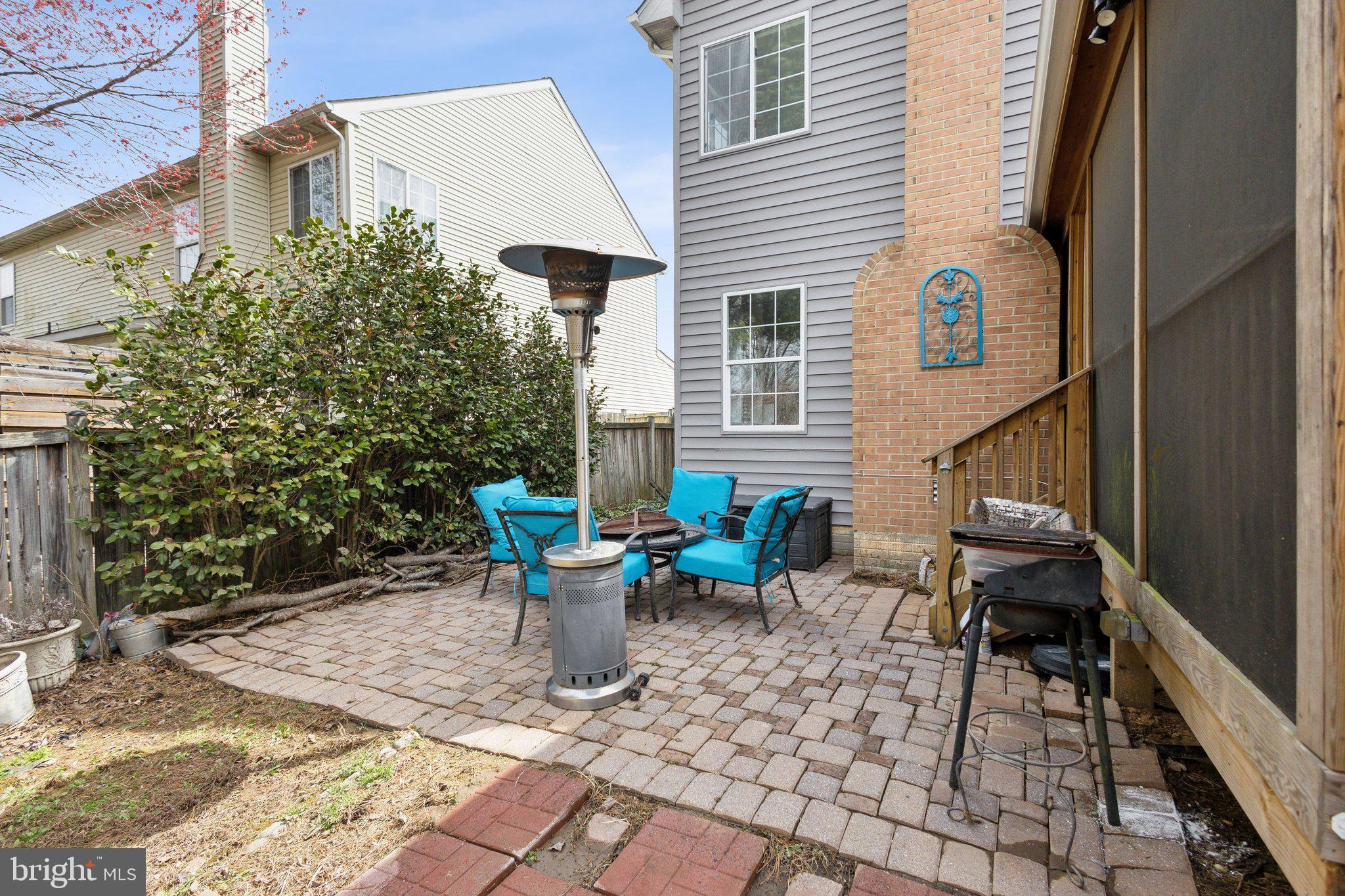 BLOOMS CROSSING - Residential