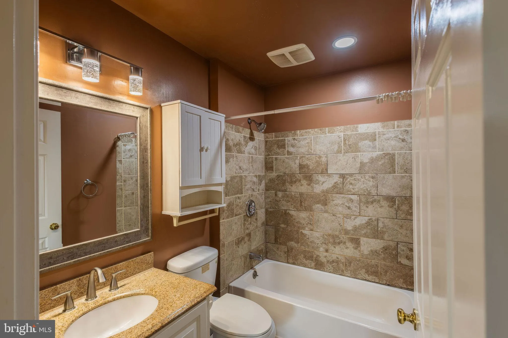 Oxford, Pennsylvania 19363, United States, 4 Bedrooms Bedrooms, ,3 BathroomsBathrooms,Residential,Active,187558