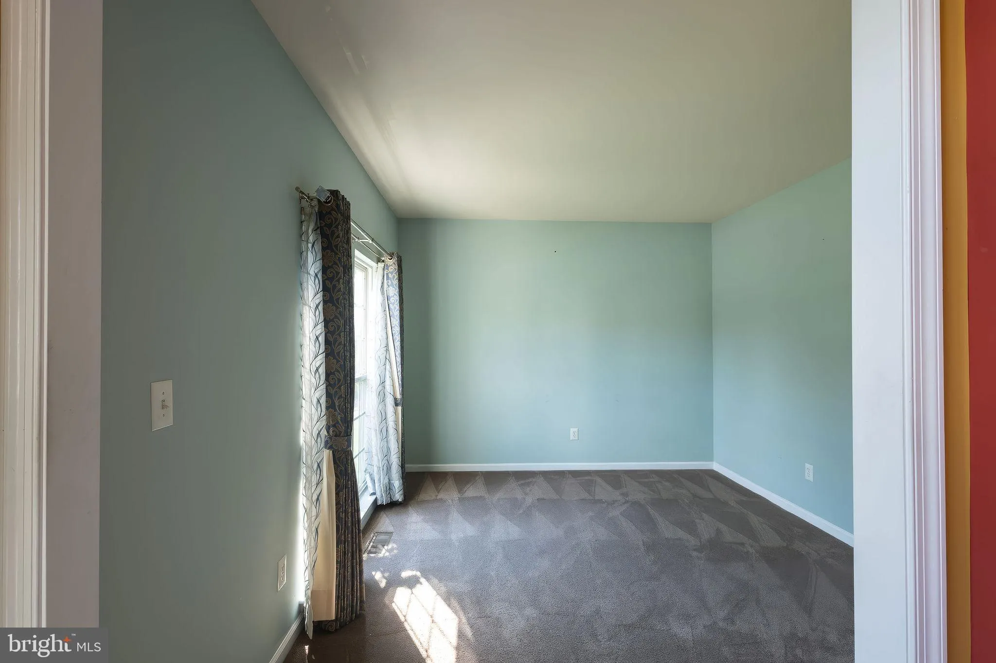 Oxford, Pennsylvania 19363, United States, 4 Bedrooms Bedrooms, ,3 BathroomsBathrooms,Residential,Active,187558