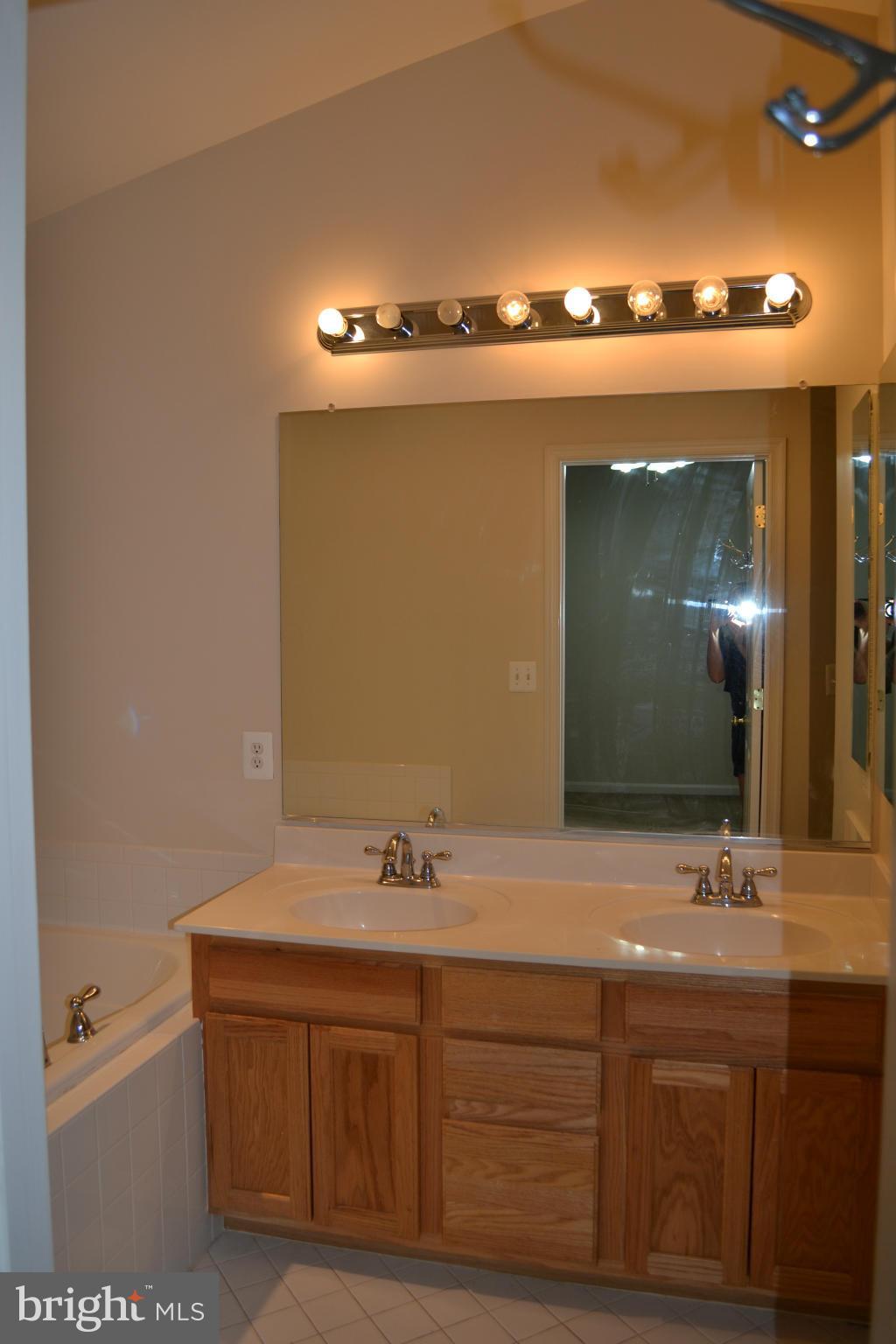 CHAPEL GROVE - Residential Lease