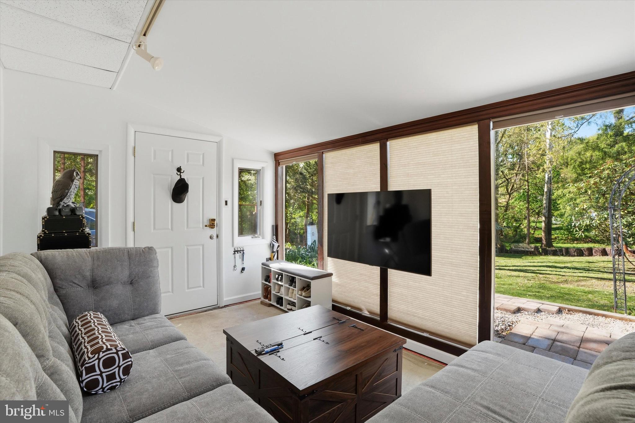 HUNTINGDON VALLEY - Residential