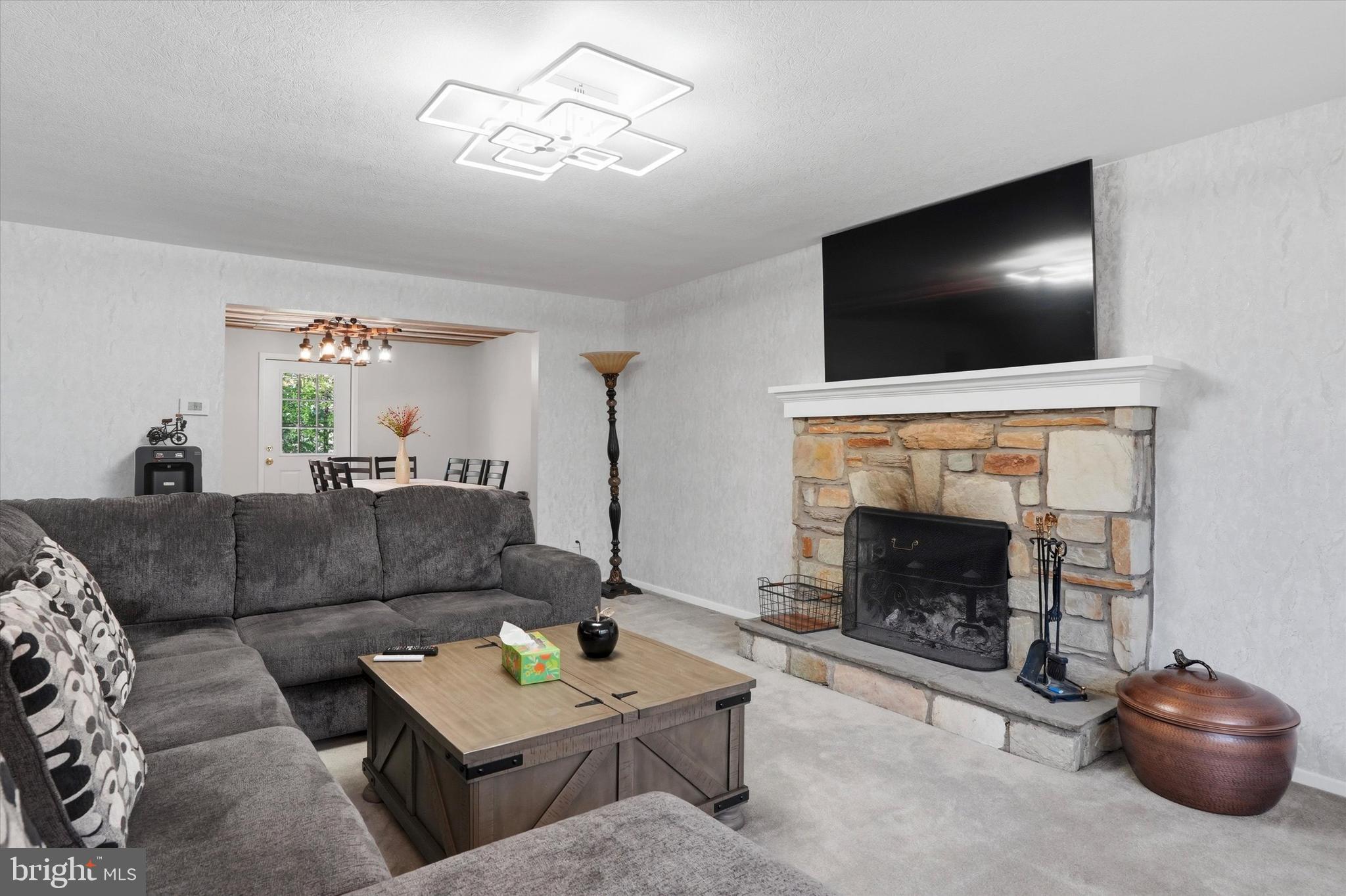 HUNTINGDON VALLEY - Residential
