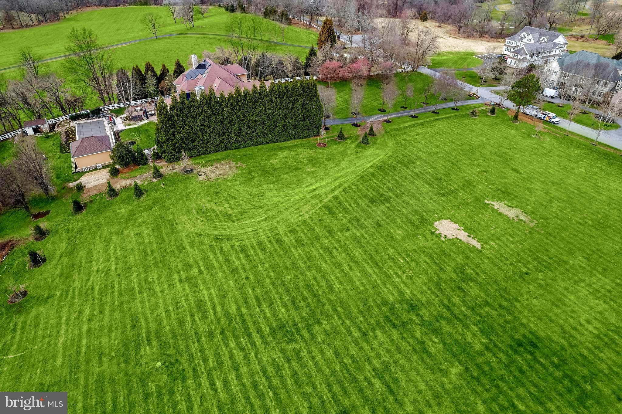 CATTAIL CREEK - Land