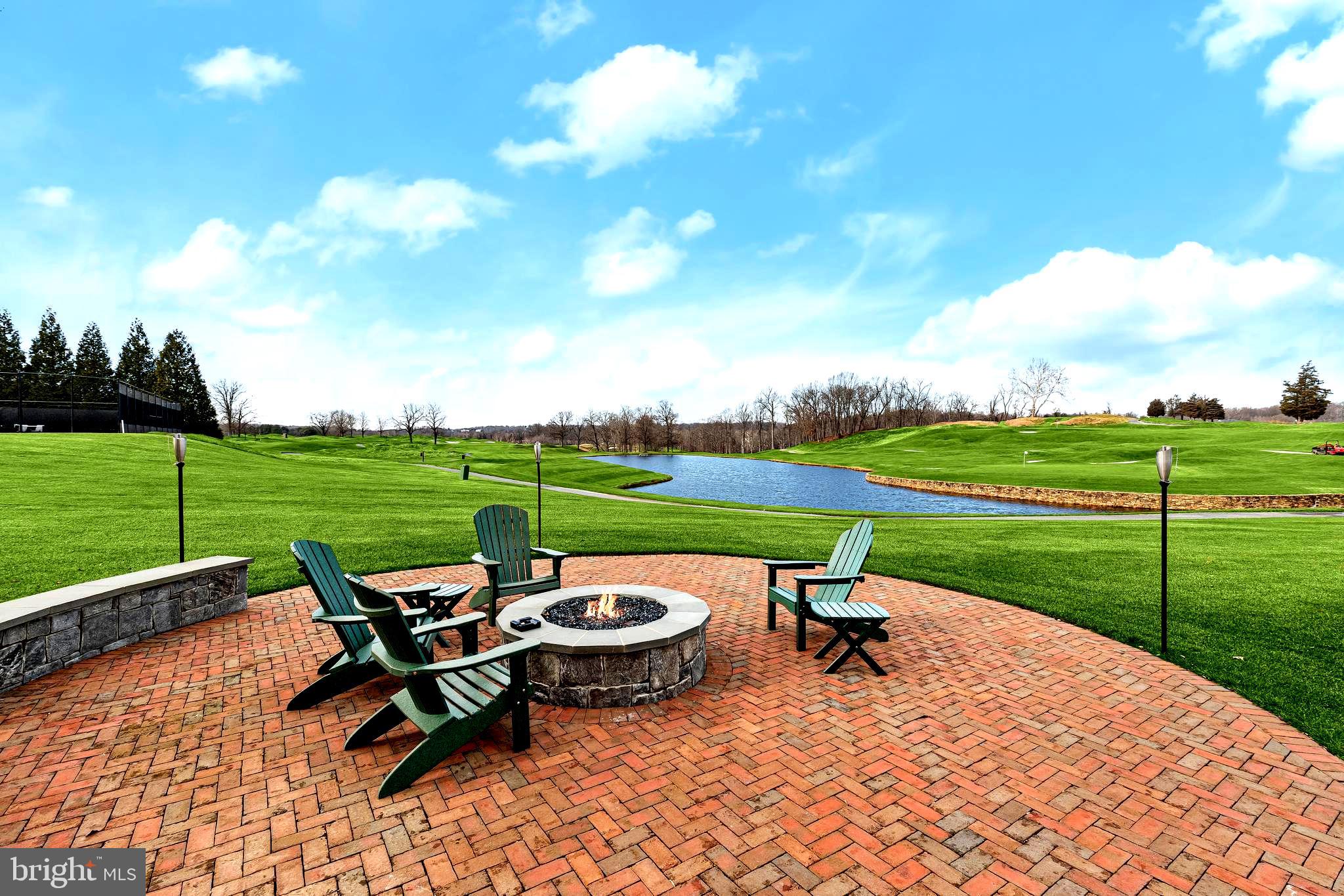 CATTAIL CREEK - Land