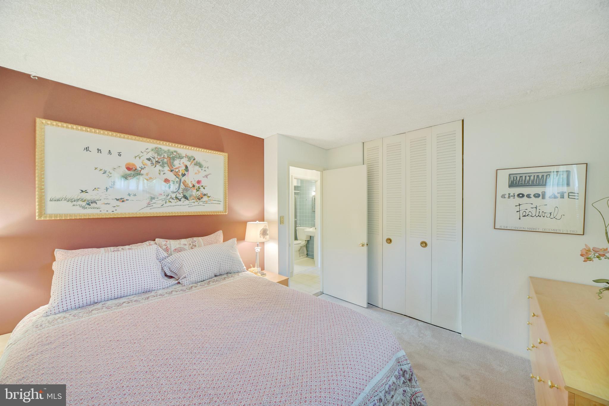 HALLMARK MANOR - Residential