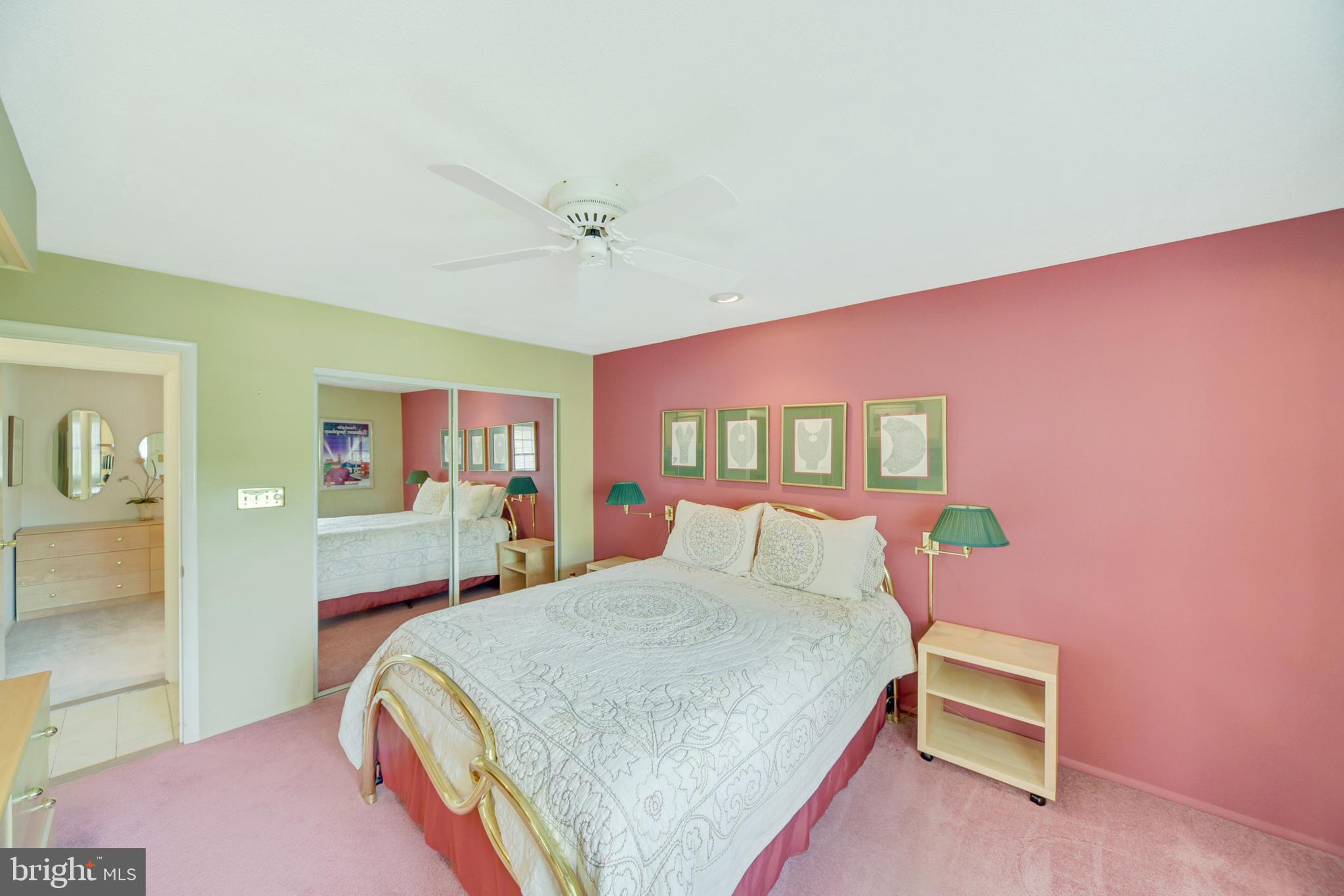 HALLMARK MANOR - Residential