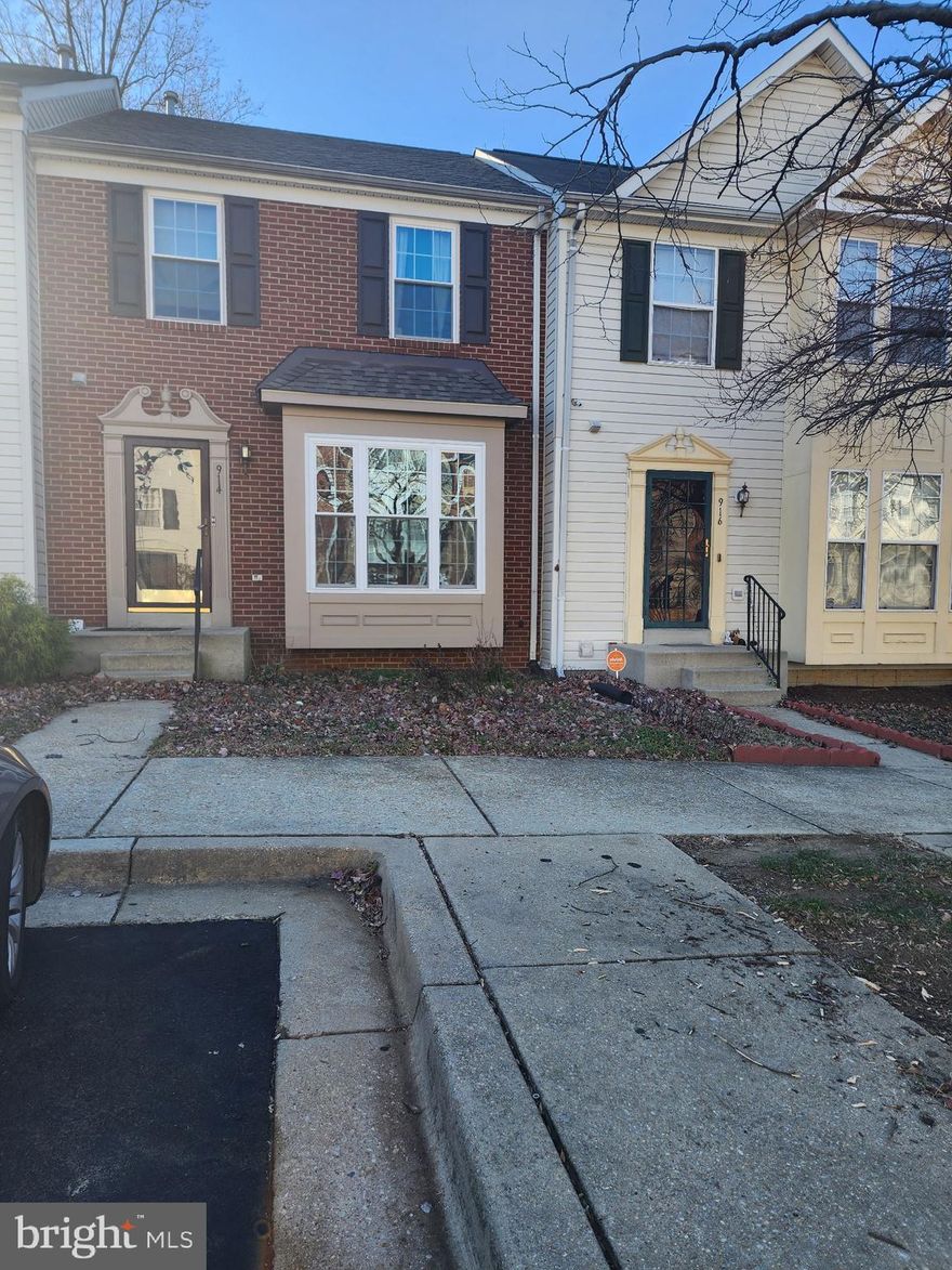 This fully renovated townhome has 3 bedrooms and 3.5 bathrooms with an extra roomin the basement that can be used as an office space or theatre room.  This home has lots of space and its waiting for its new owner.