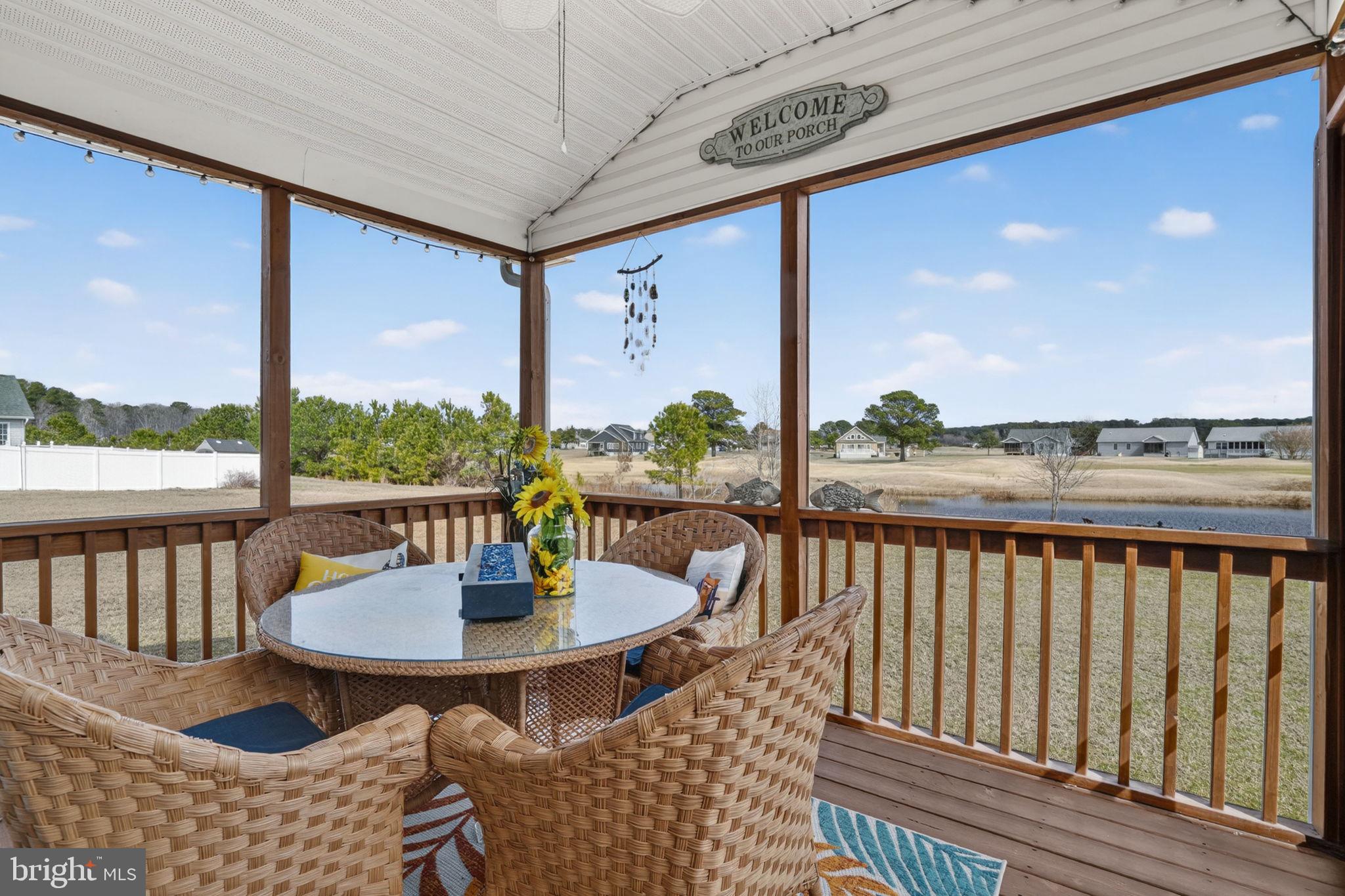 CAPTAIN'S COVE - Residential