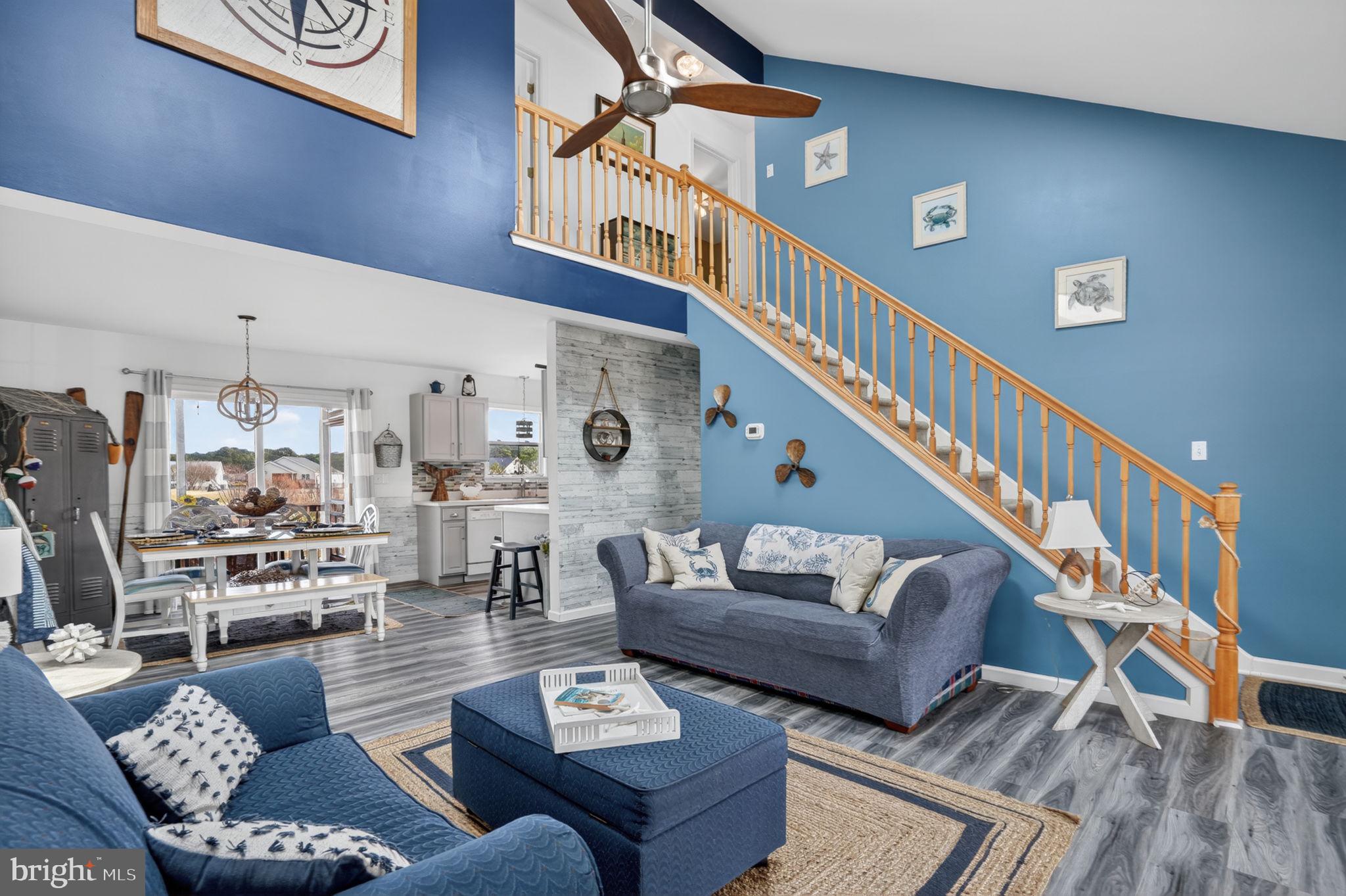 CAPTAIN'S COVE - Residential