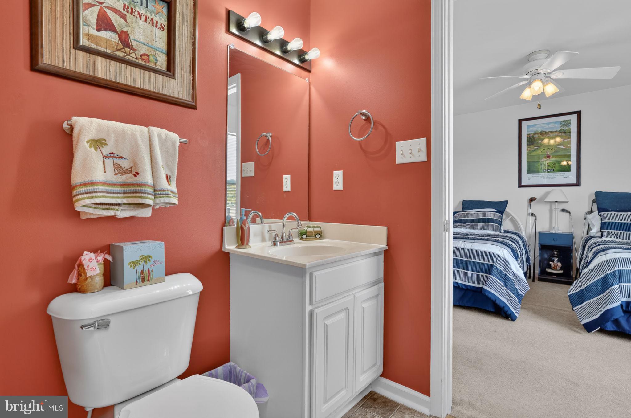 CAPTAIN'S COVE - Residential