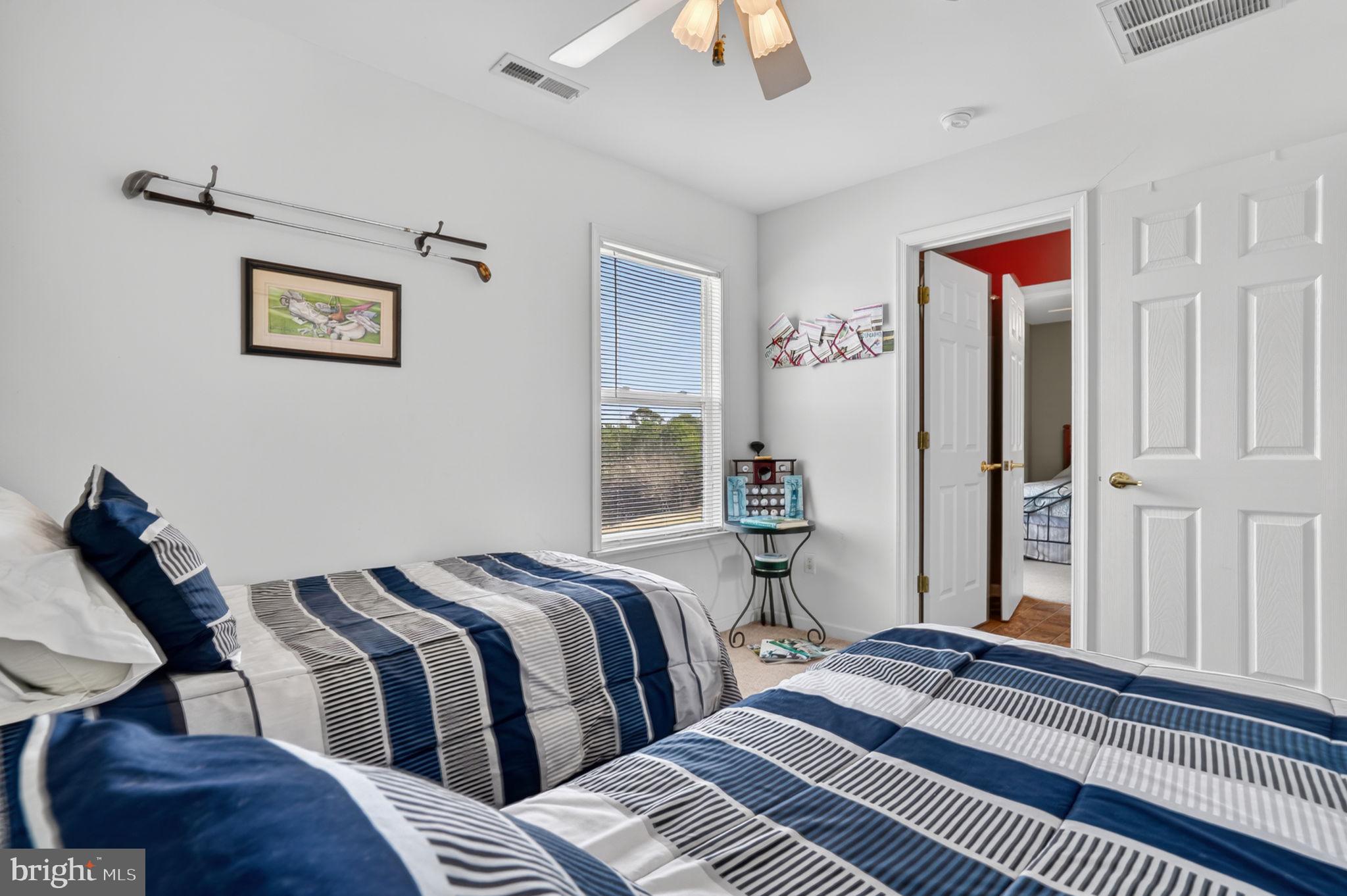 CAPTAIN'S COVE - Residential