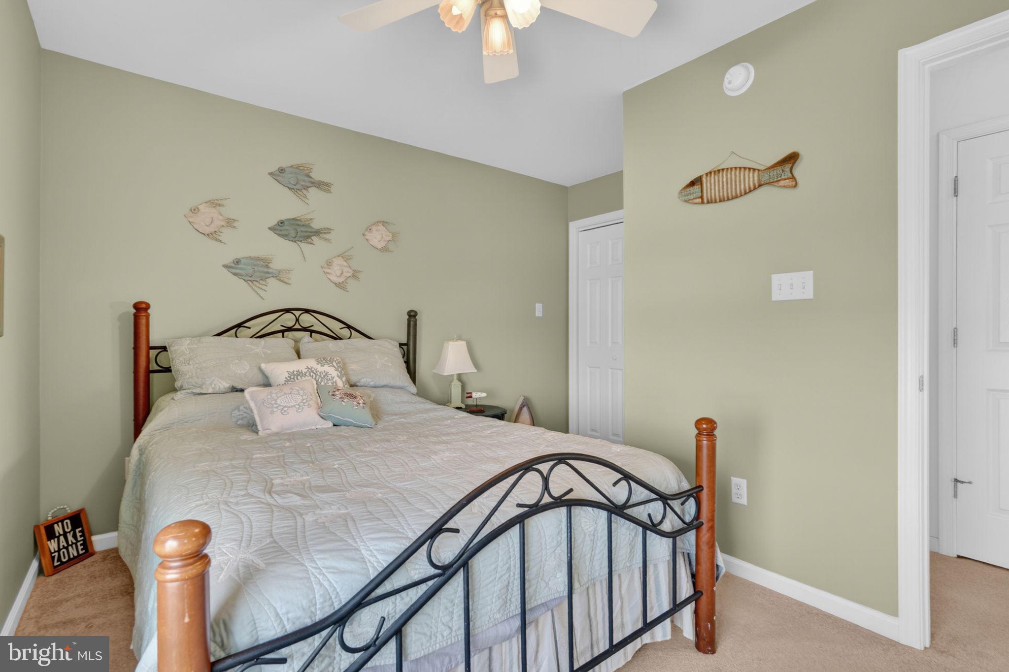 CAPTAIN'S COVE - Residential