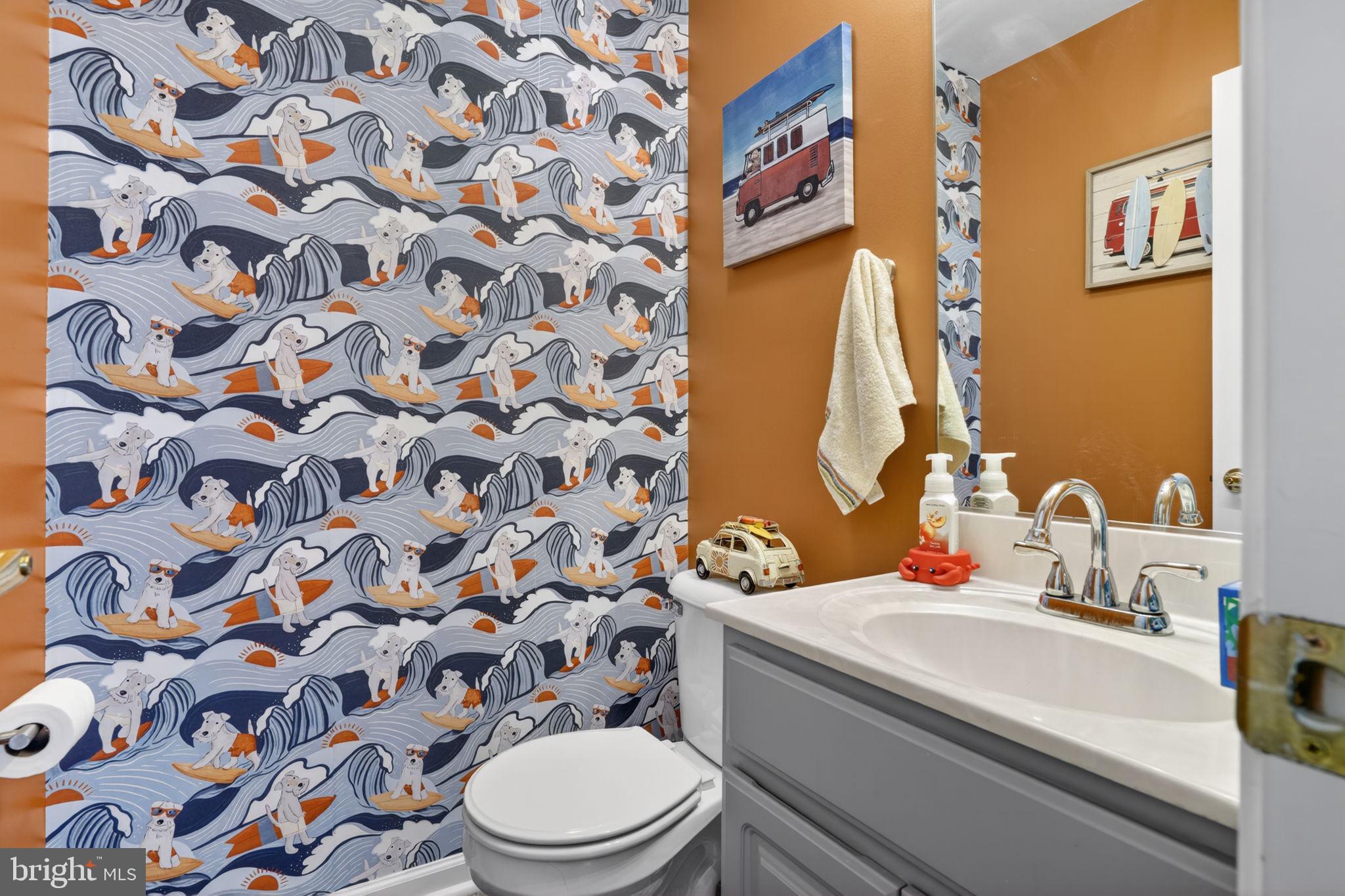 CAPTAIN'S COVE - Residential