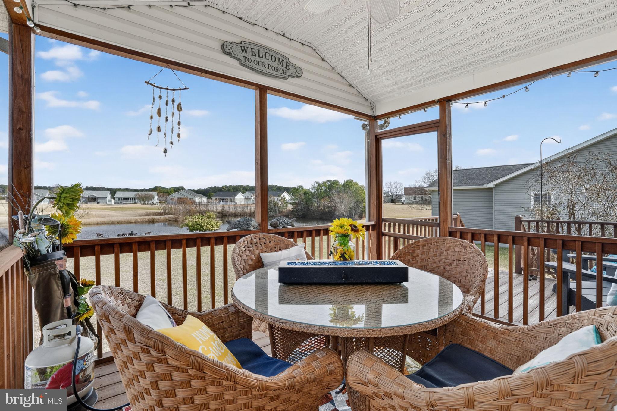 CAPTAIN'S COVE - Residential