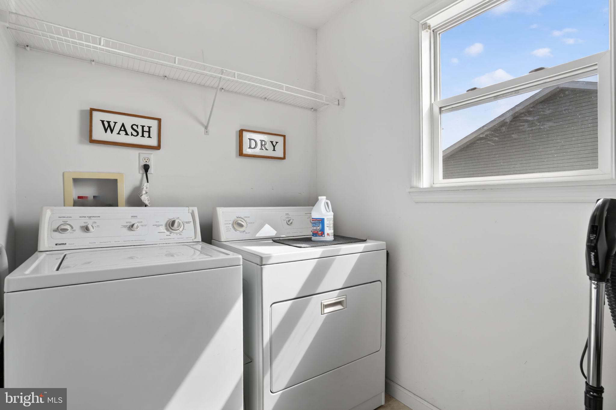 CAPTAIN'S COVE - Residential