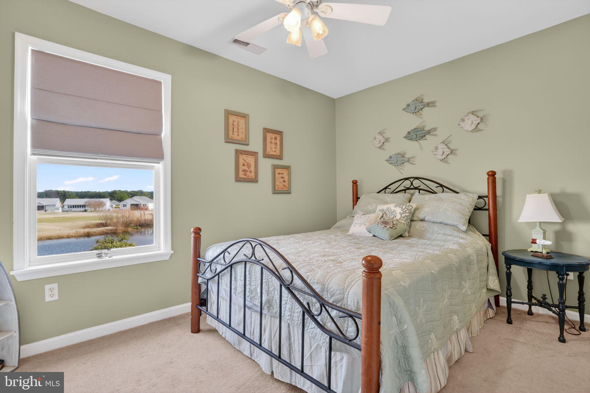 CAPTAIN'S COVE - Residential