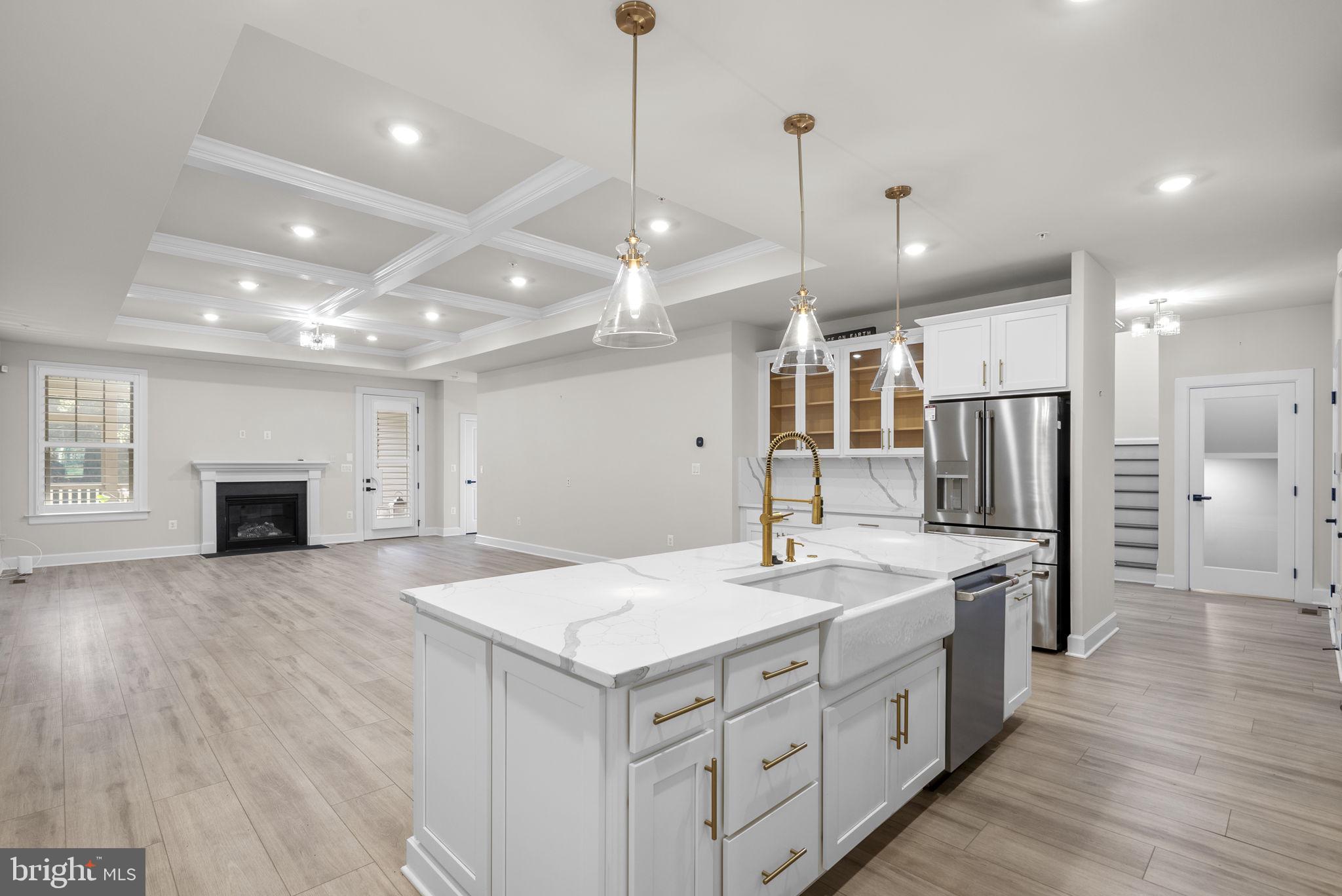 8547 LALLYBROCH LANE