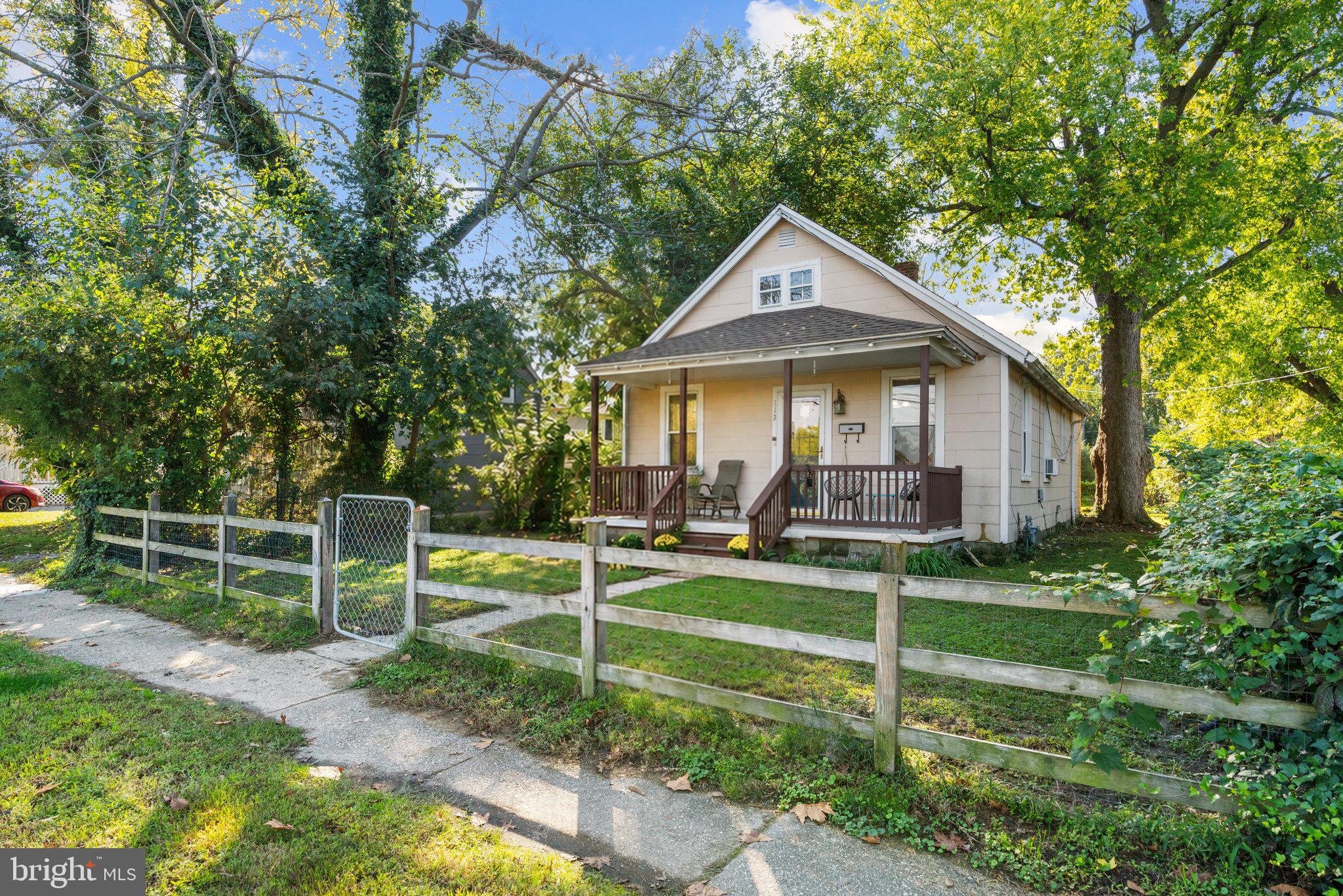112 GLENWOOD AVENUE W