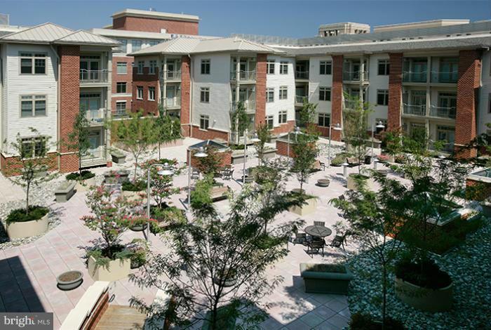 THE ROYALTON - Residential Lease