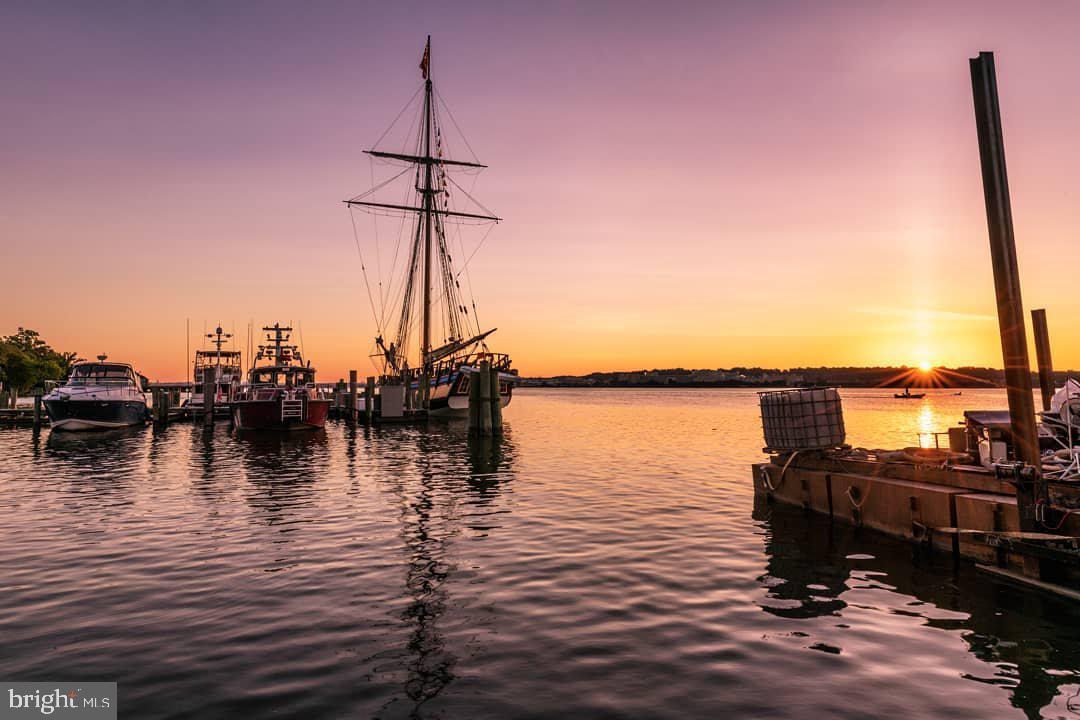 THE ROYALTON - Residential Lease