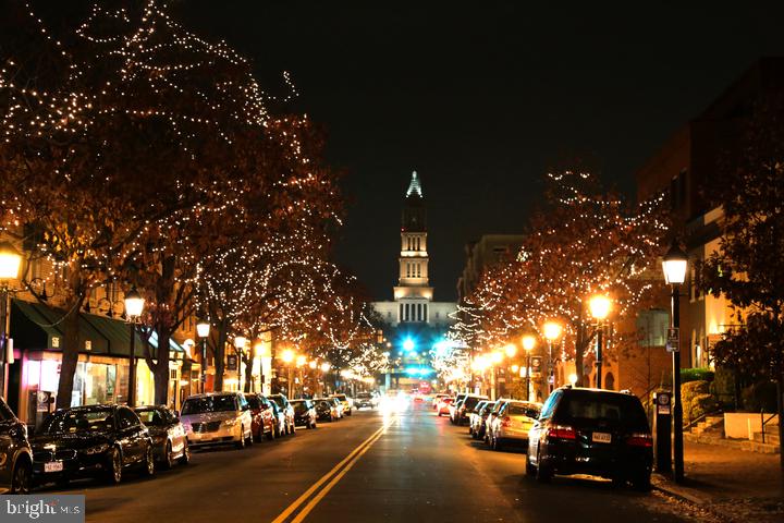 THE ROYALTON - Residential Lease