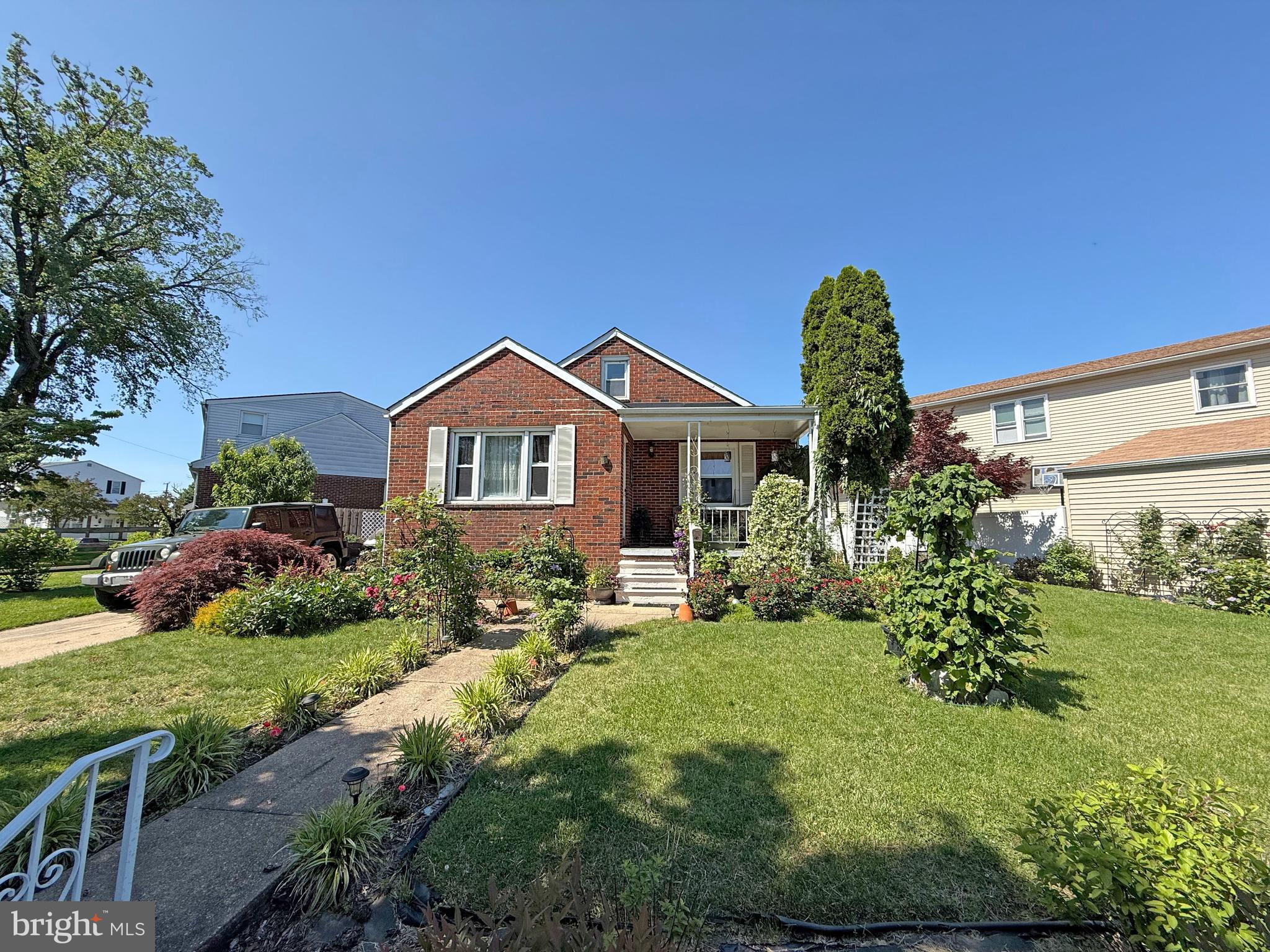 24 LOMBARDY DRIVE