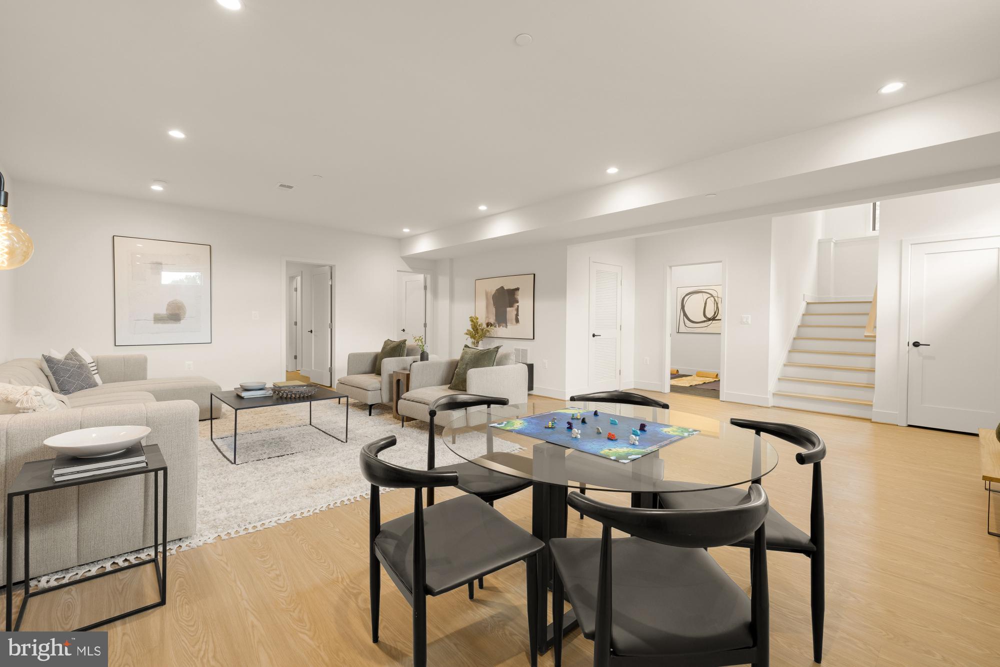 CHEVY CHASE - Residential