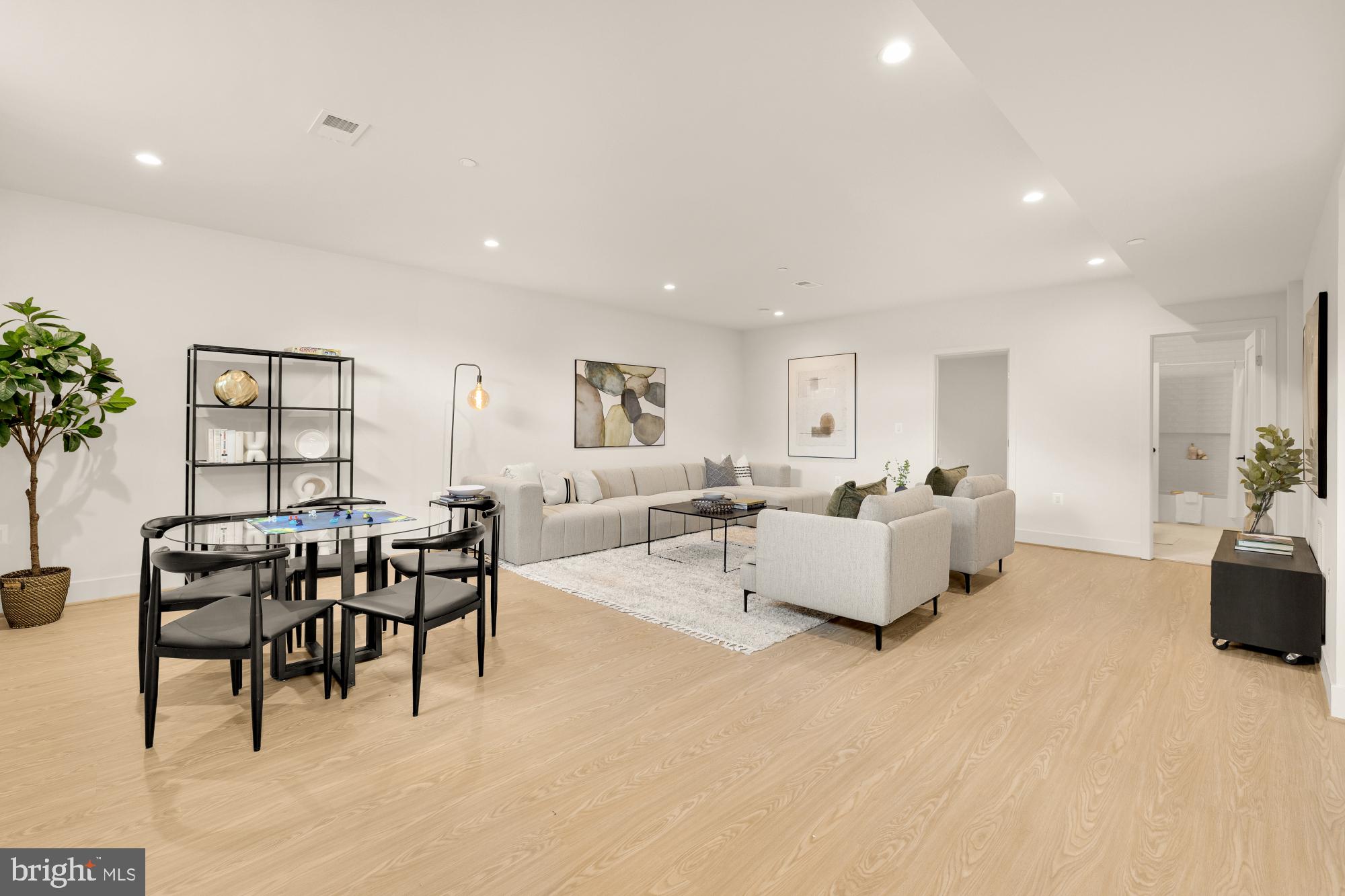 CHEVY CHASE - Residential