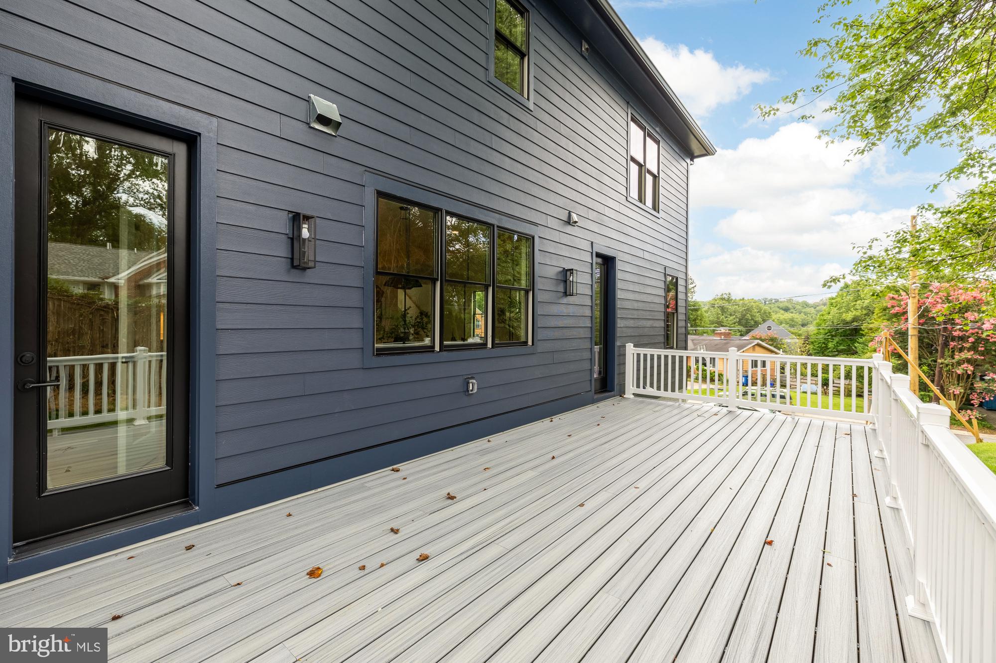 CHEVY CHASE - Residential