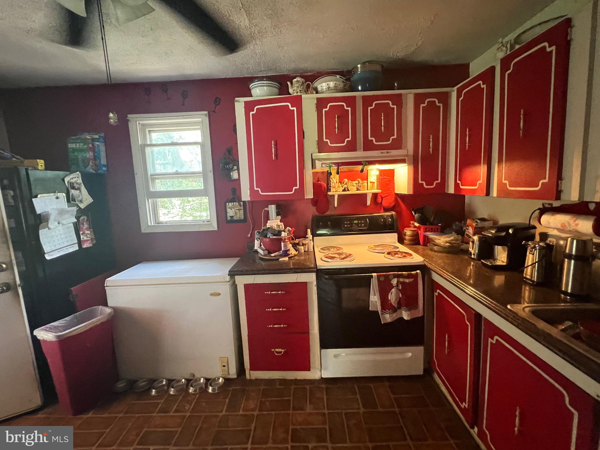 BADLANDS RANCHES - Residential