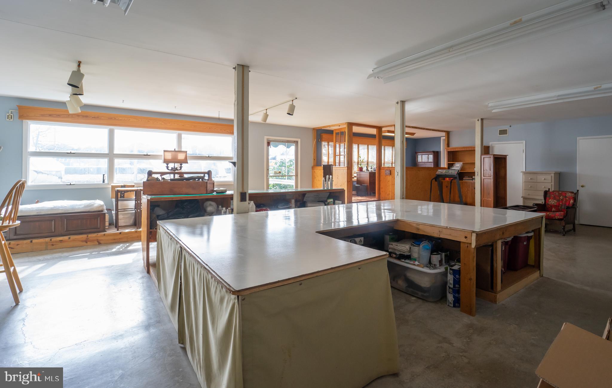 405 WINCHESTER CREEK ROAD SR