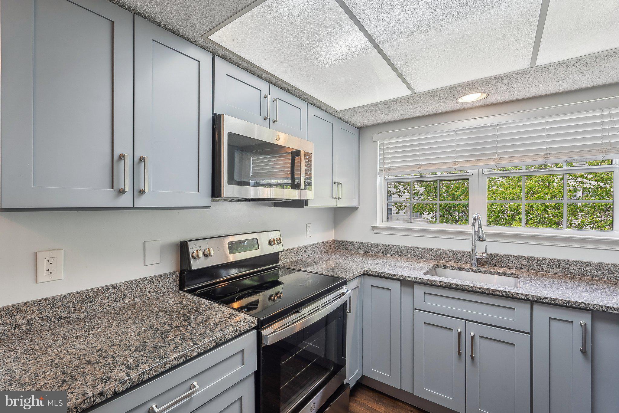 HEIGHTS AT PENDERBROOK - Residential Lease