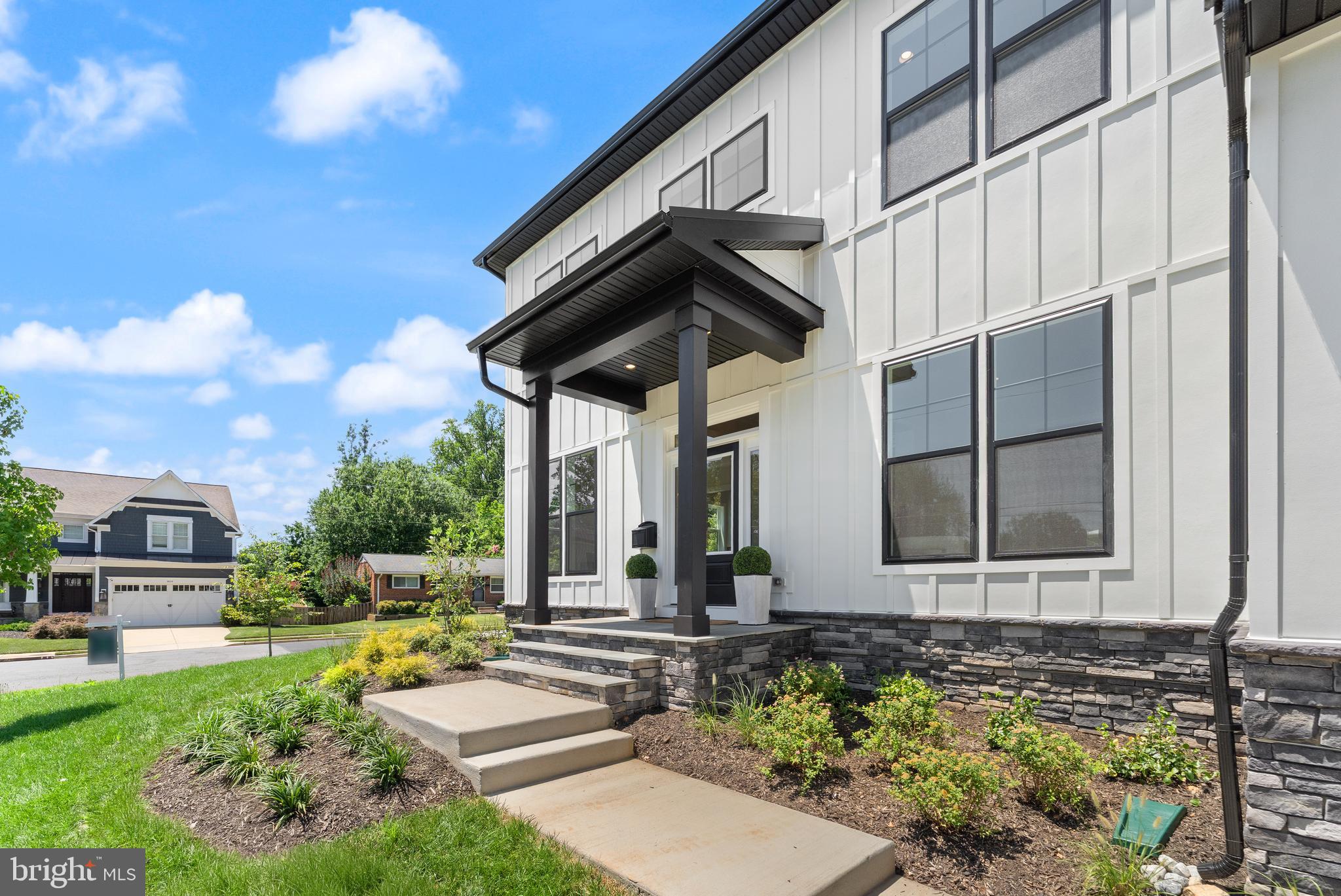 619 TRUMAN CIRCLE SW