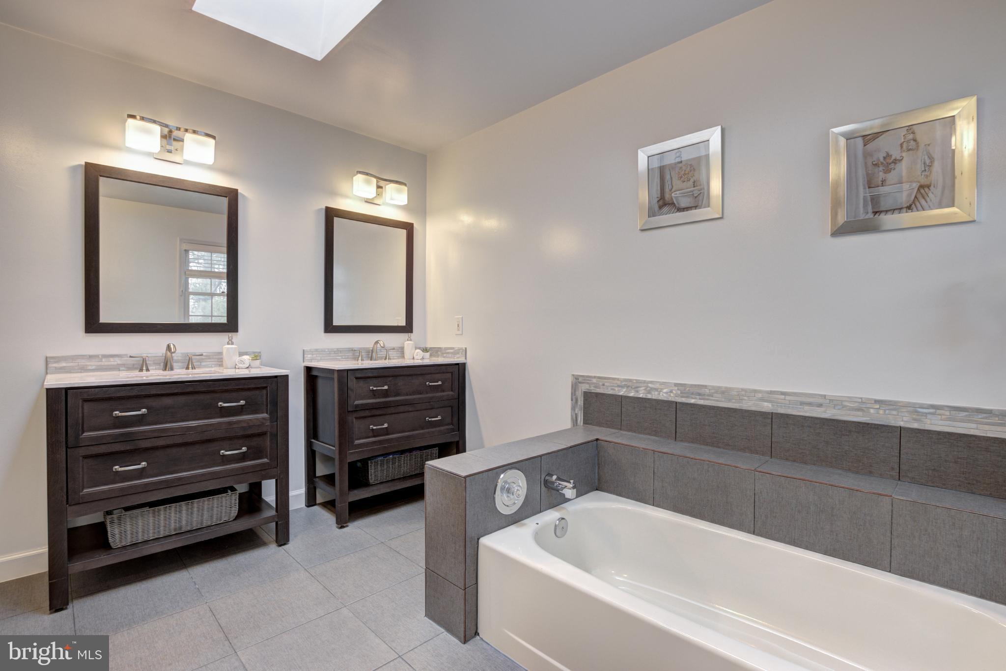 KINGSBERRY - Residential