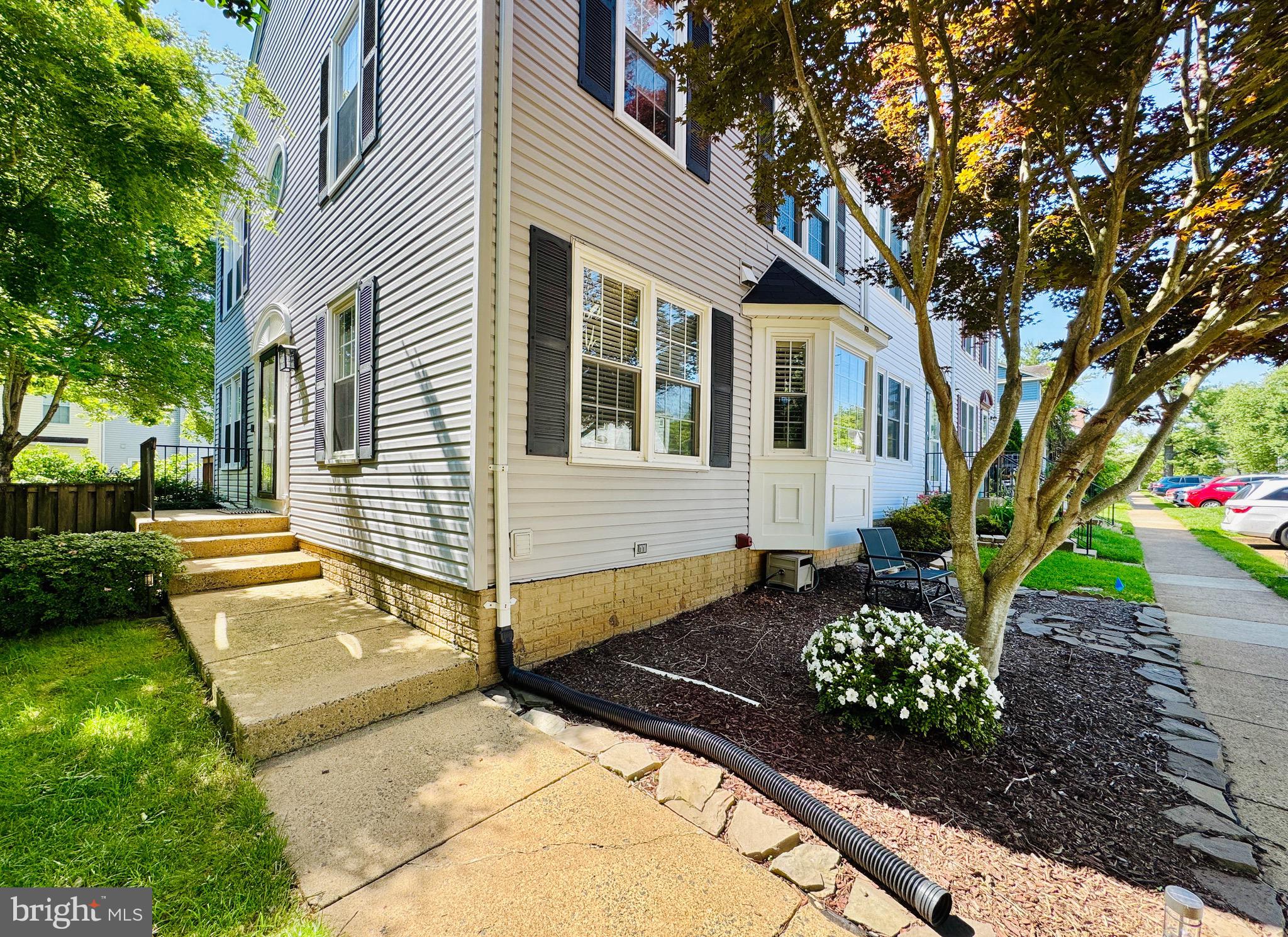 769 CHERRY TREE LANE