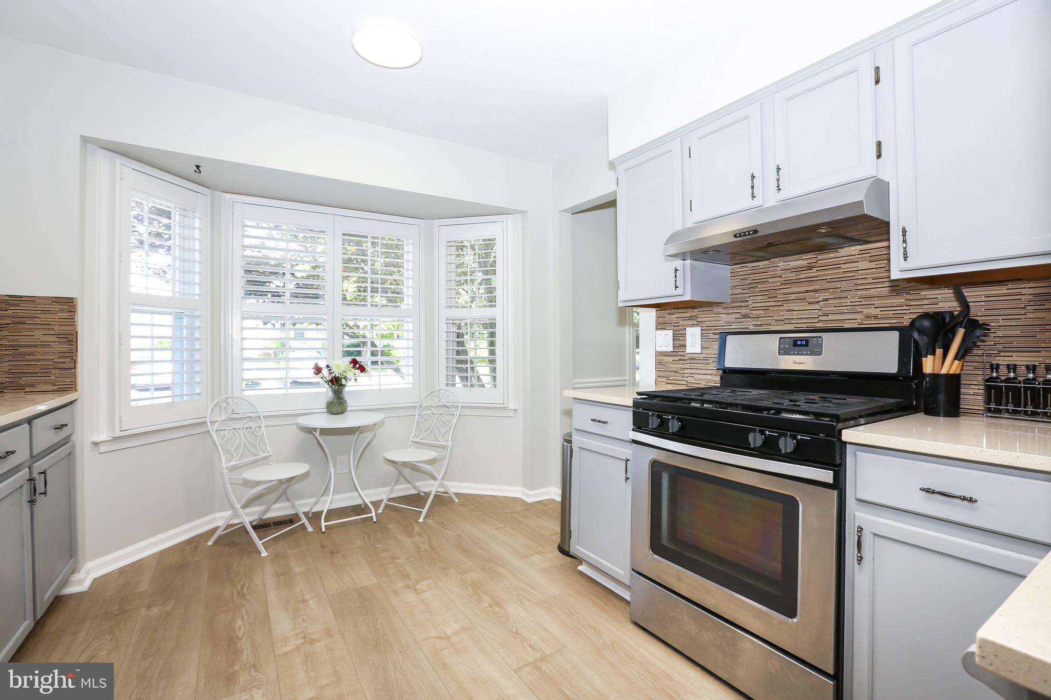 OAK SPRINGS - Residential