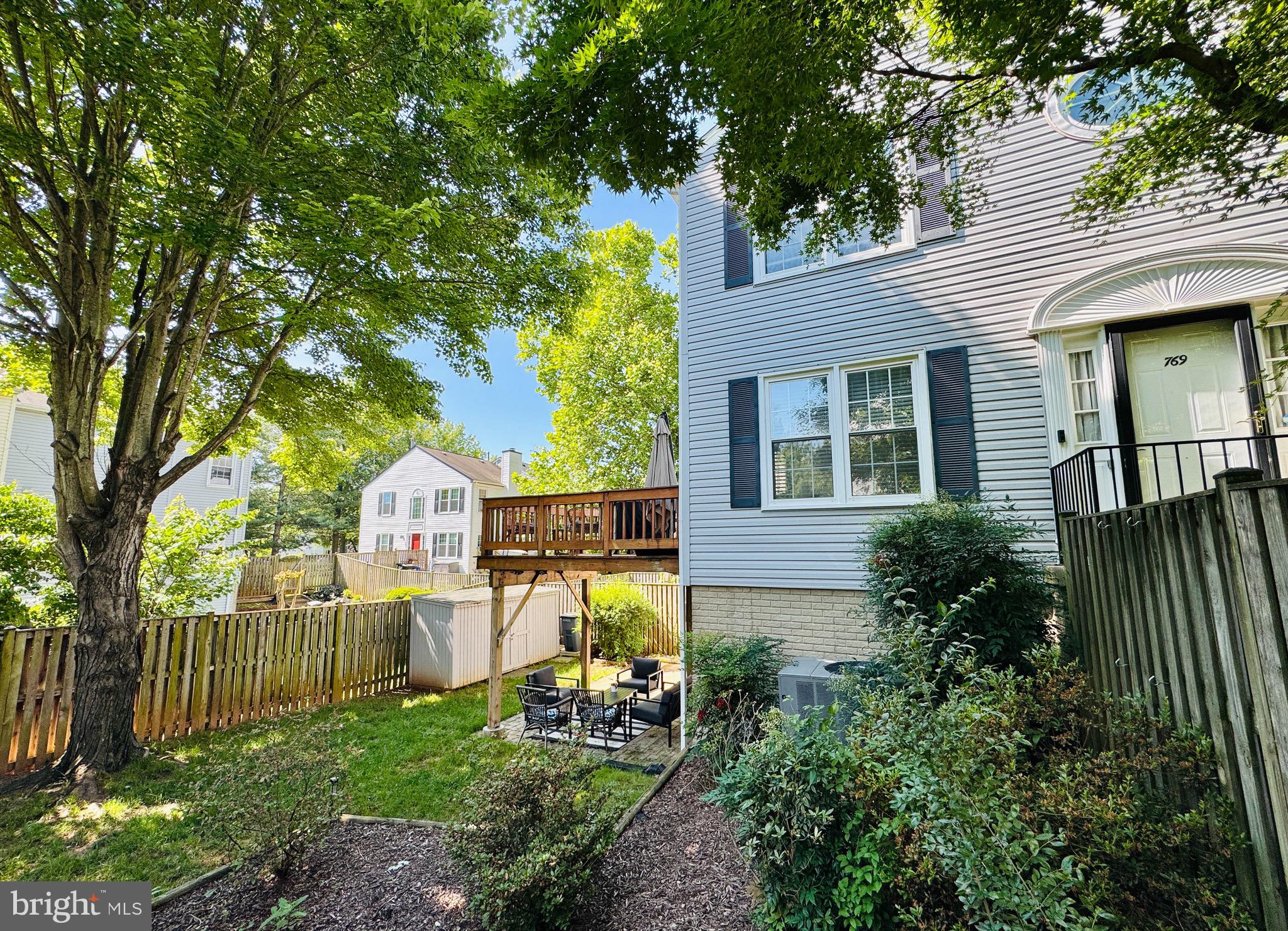 OAK SPRINGS - Residential