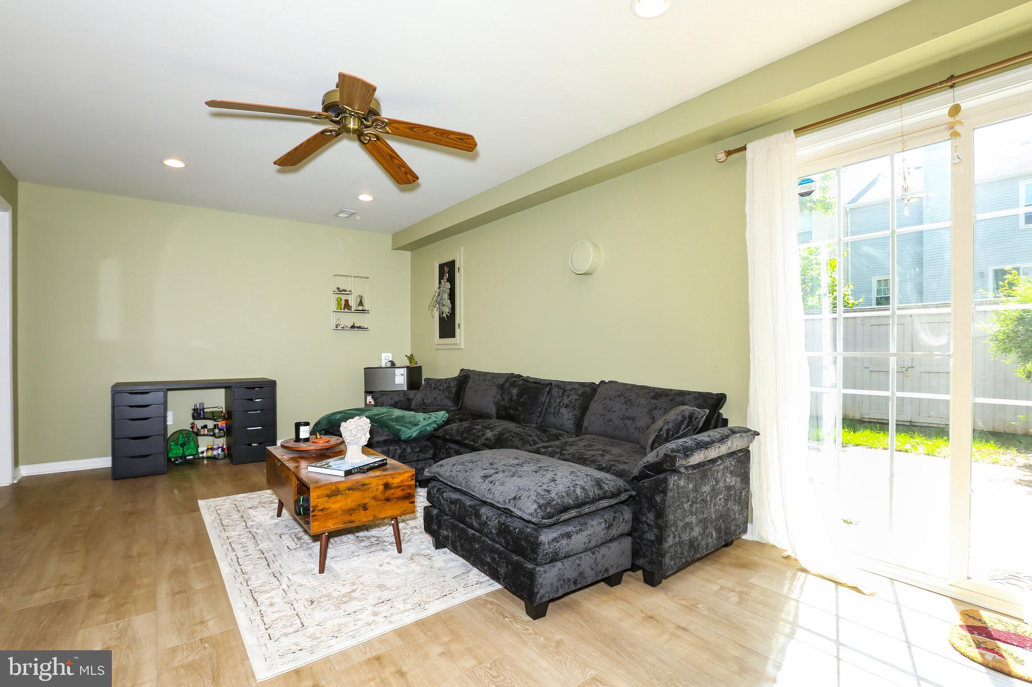 OAK SPRINGS - Residential