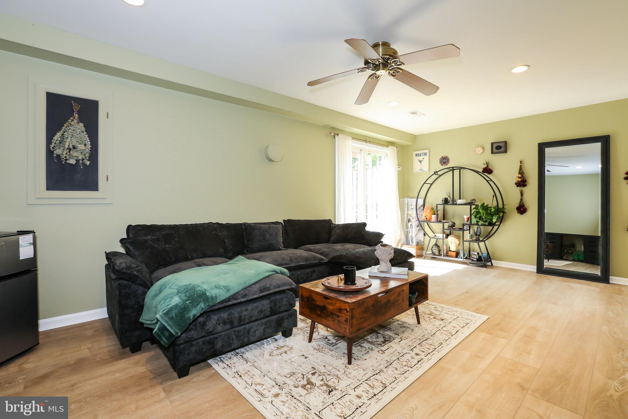 OAK SPRINGS - Residential